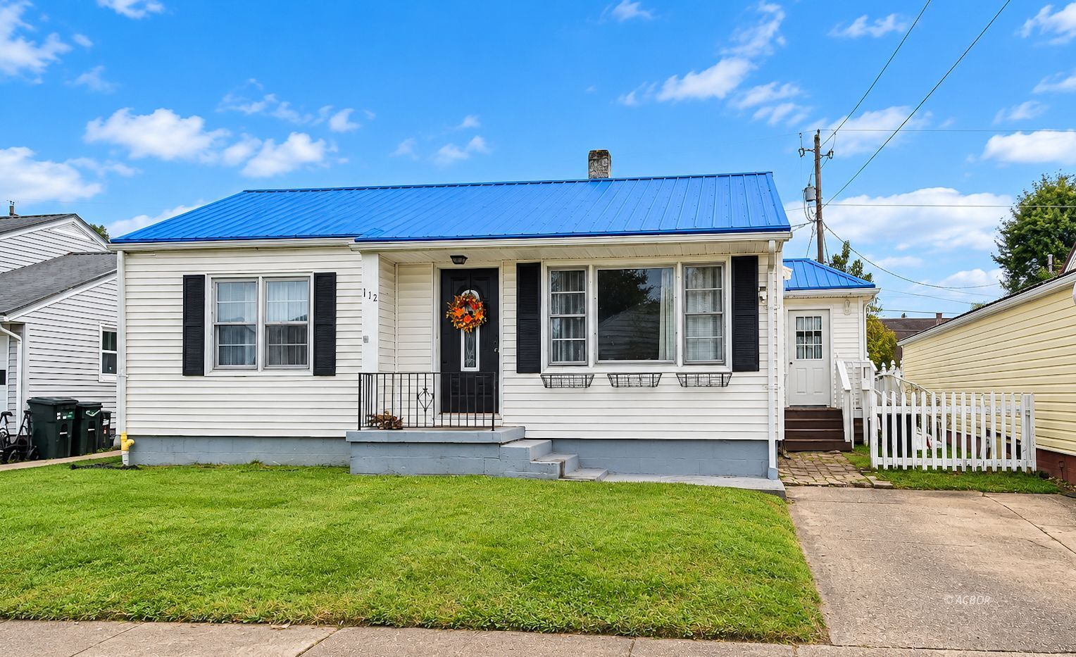 112 Kineon Property Photo 1