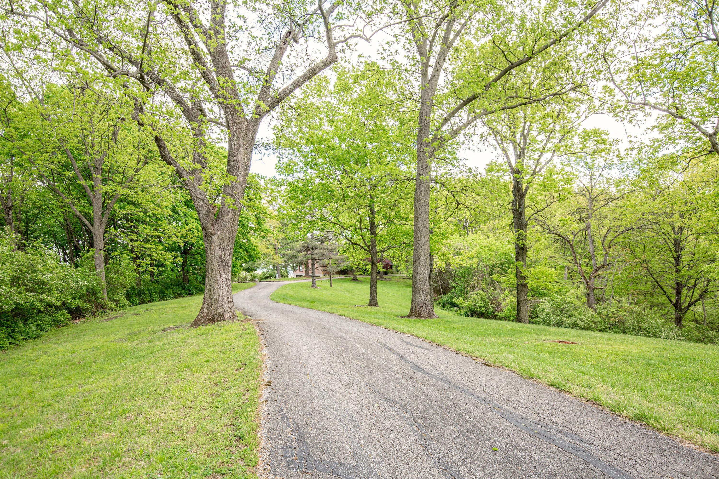 150 Shamrock Lane Property Photo 4