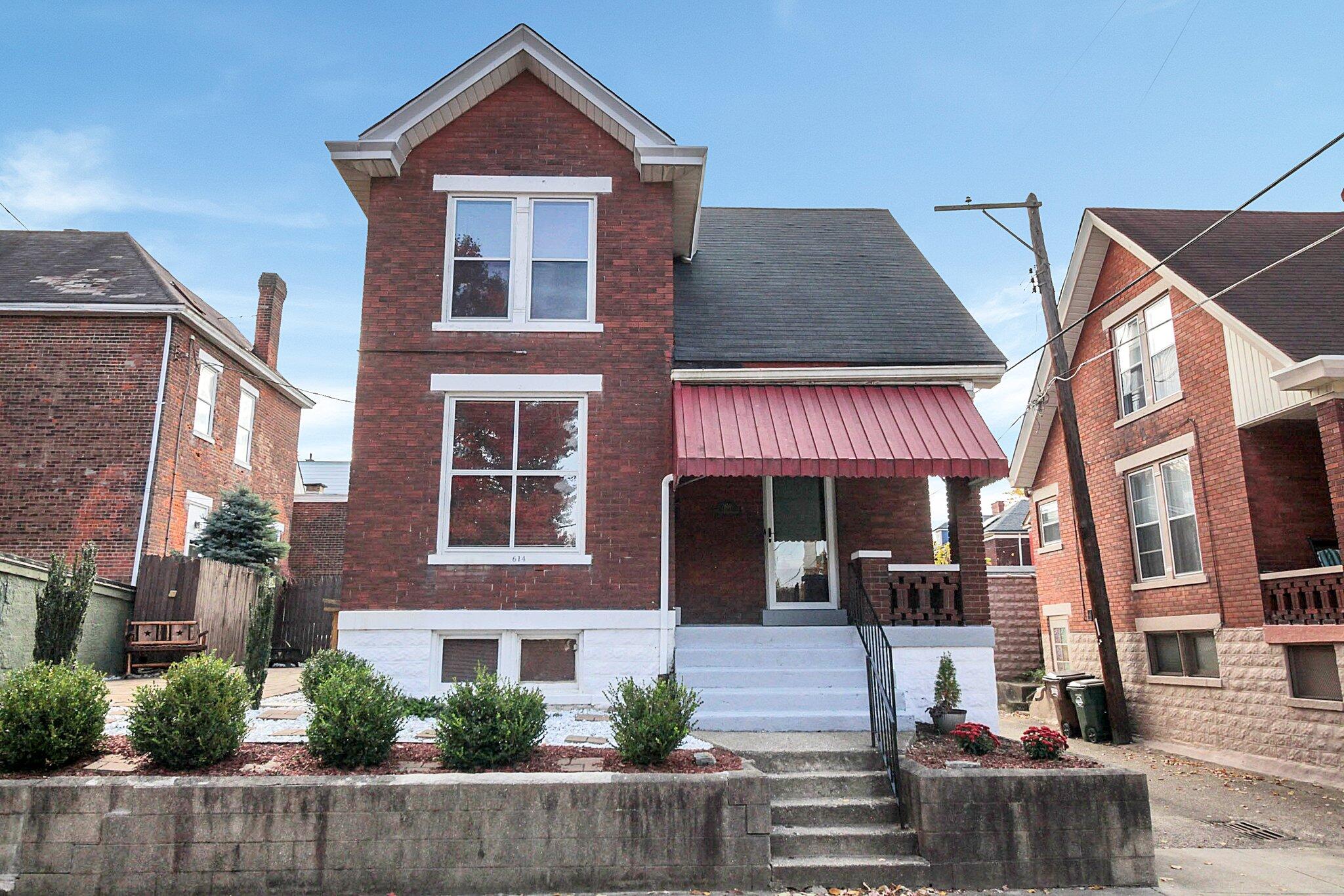 614 E 7th Street Property Photo 1
