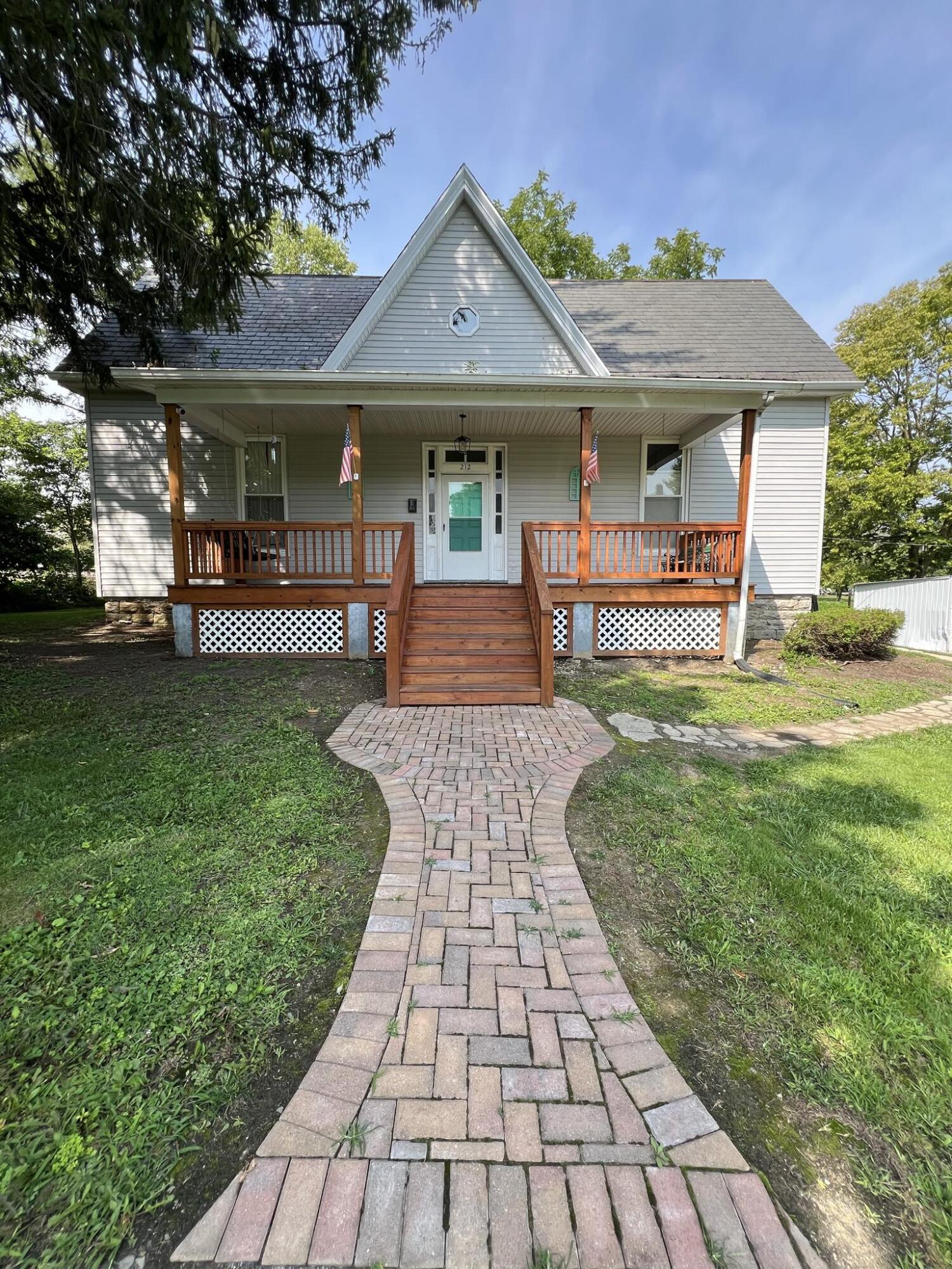 212 W Park Street Property Photo