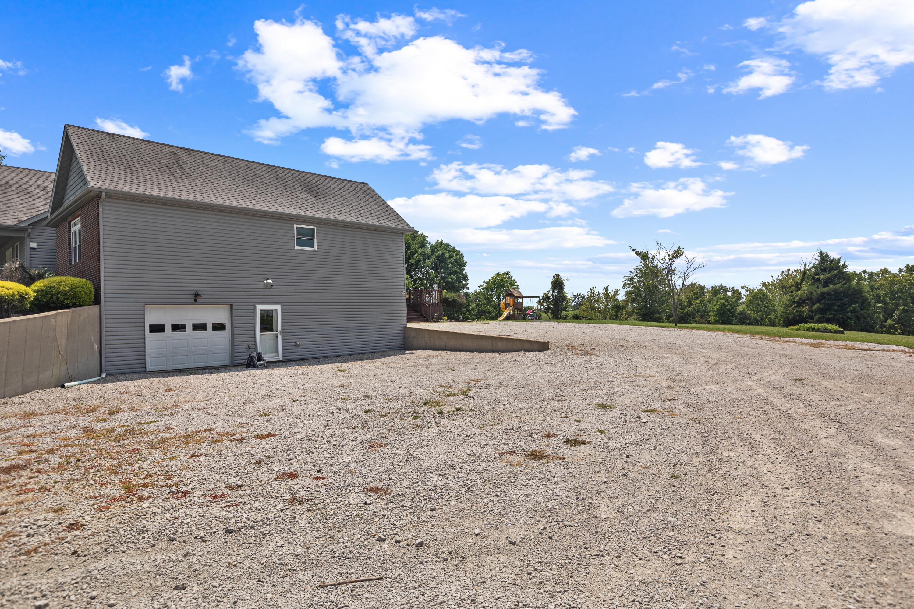 255 Squiresville Road Property Photo 32