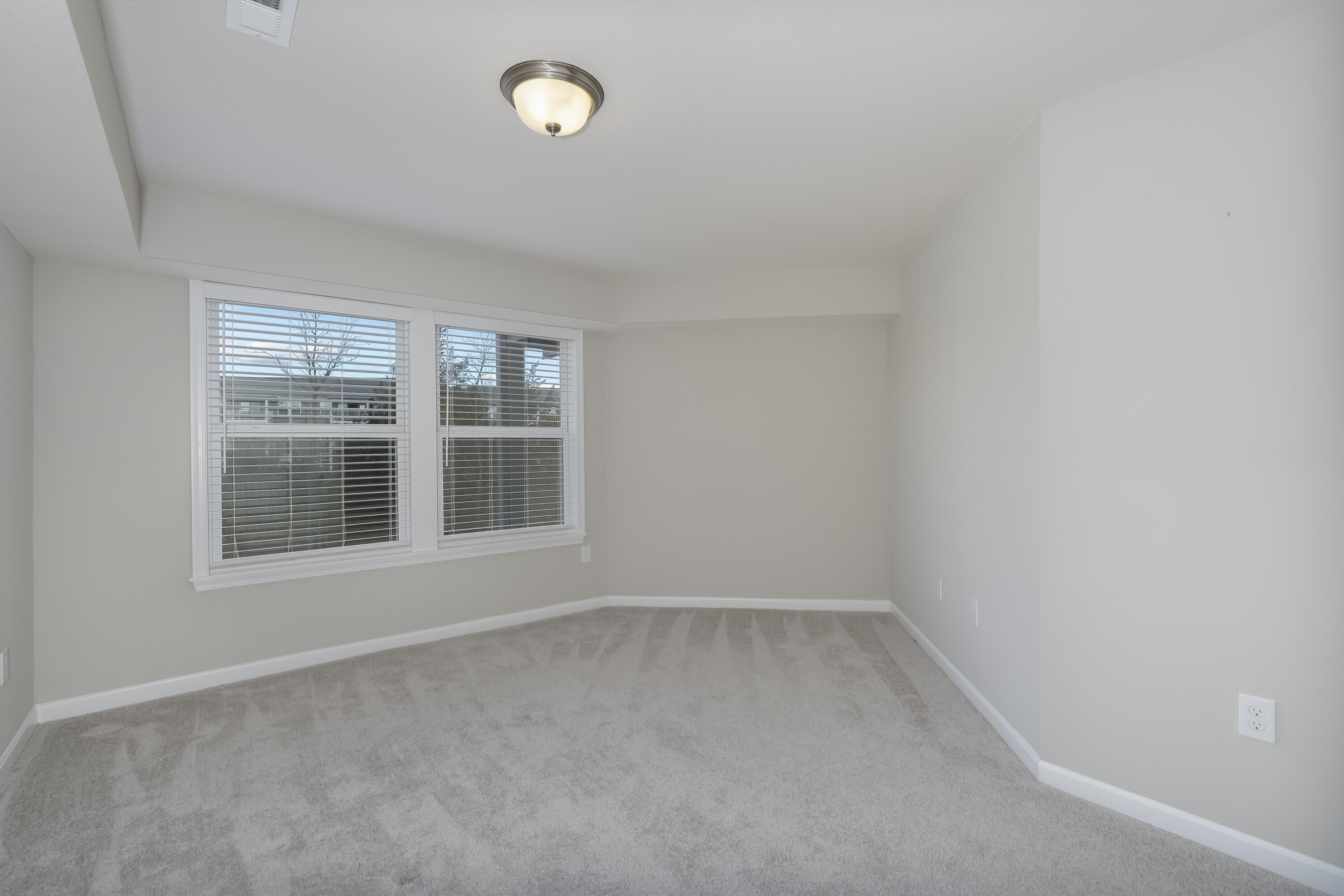 7525 Devonshire Drive Property Photo 17