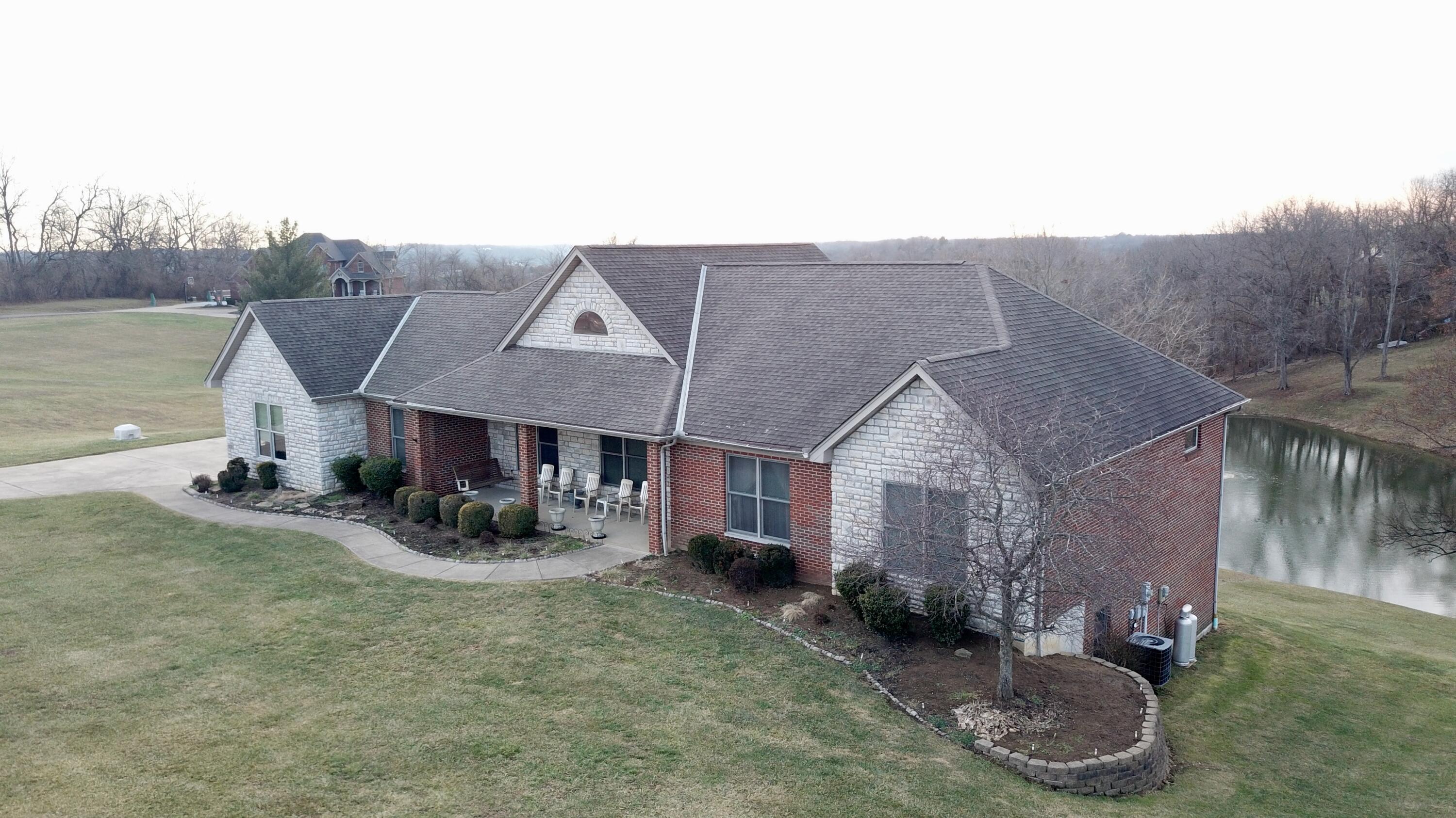 8664 Roth Farm Lane Property Photo 5