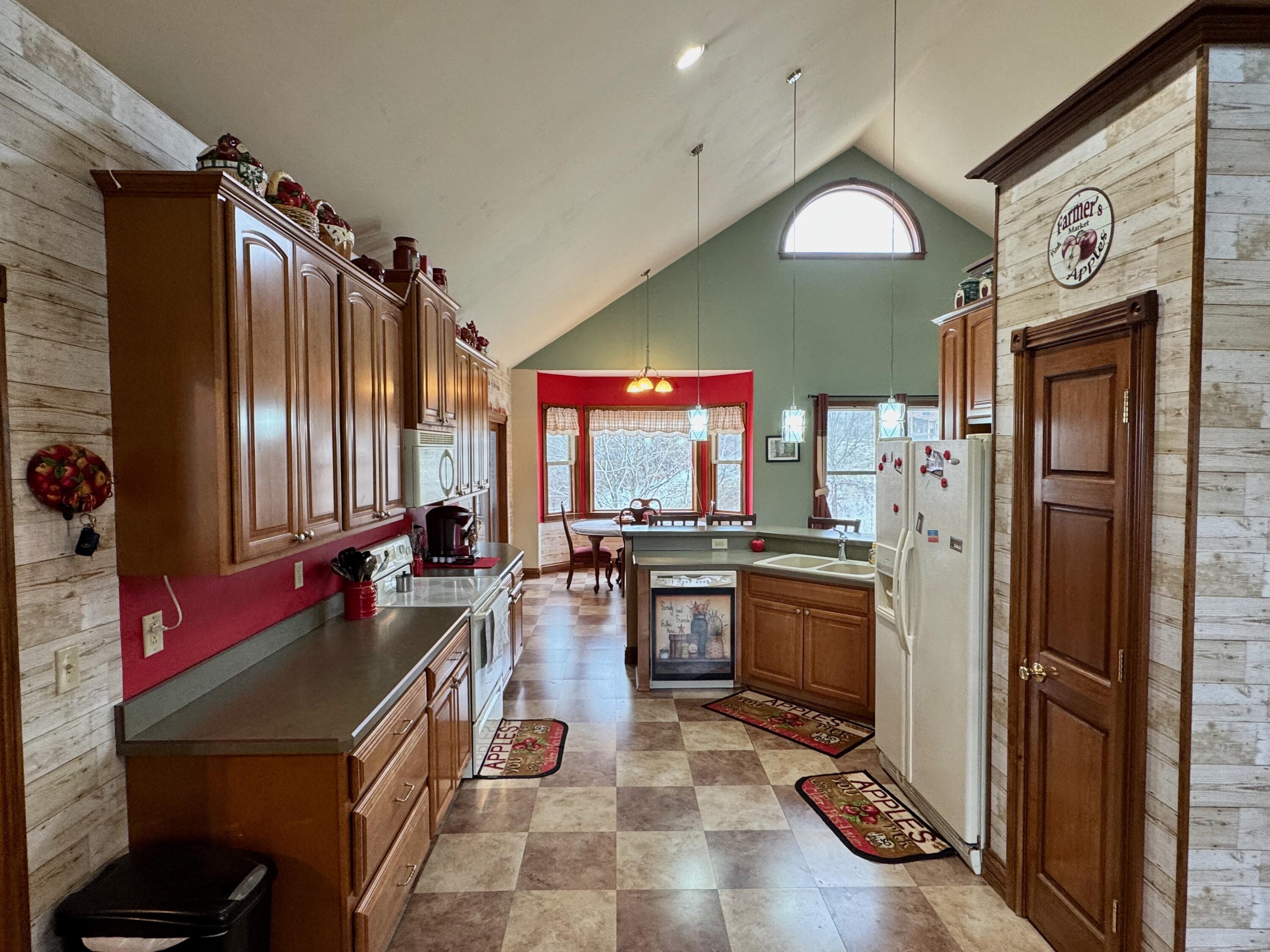 8664 Roth Farm Lane Property Photo 12
