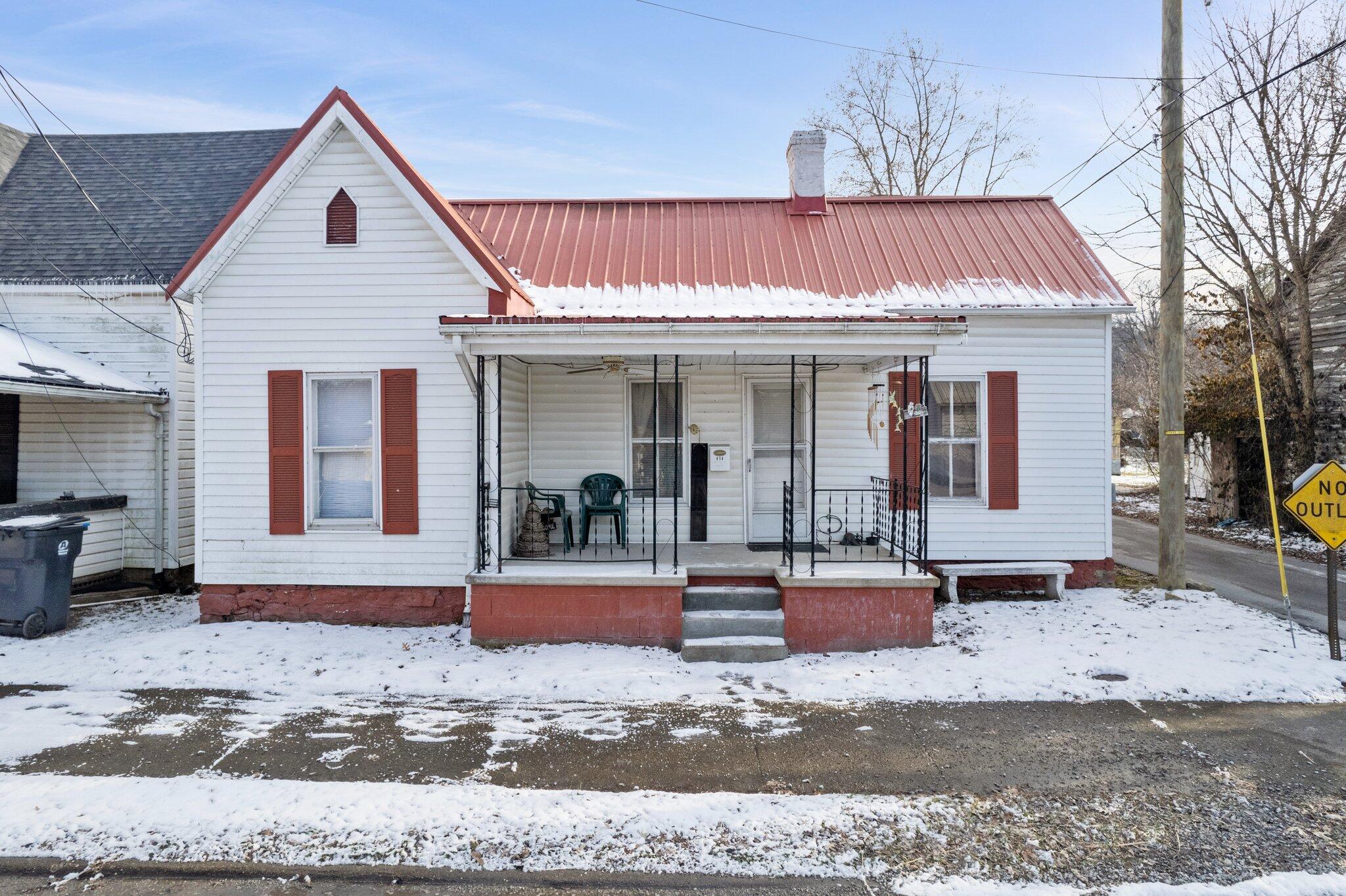 414 E 2nd Street Property Photo