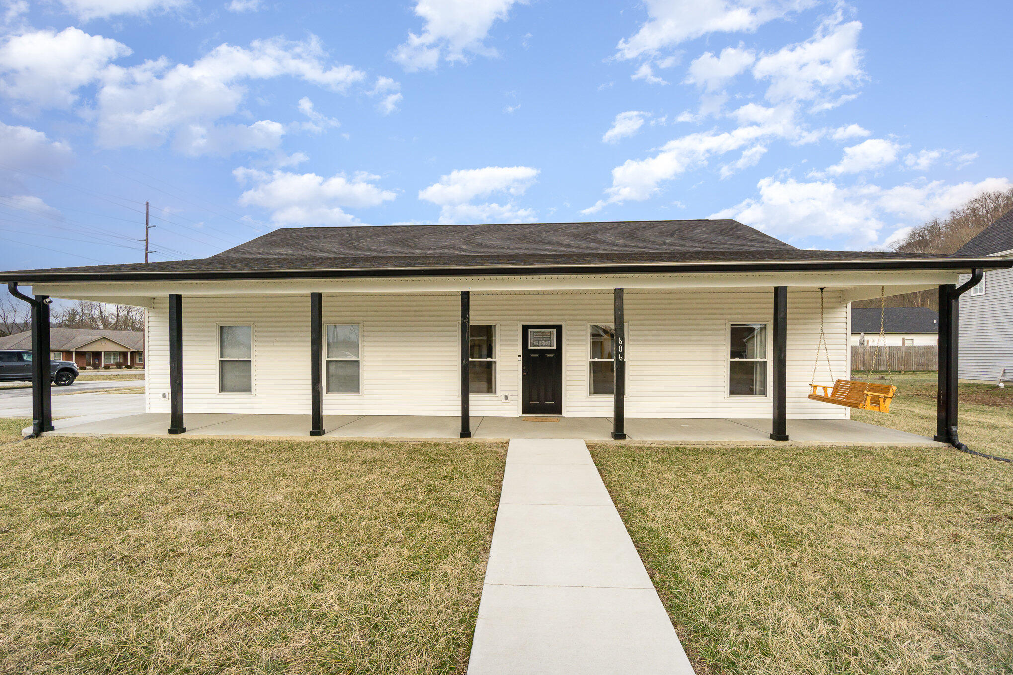 41008 Real Estate Listings Main Image