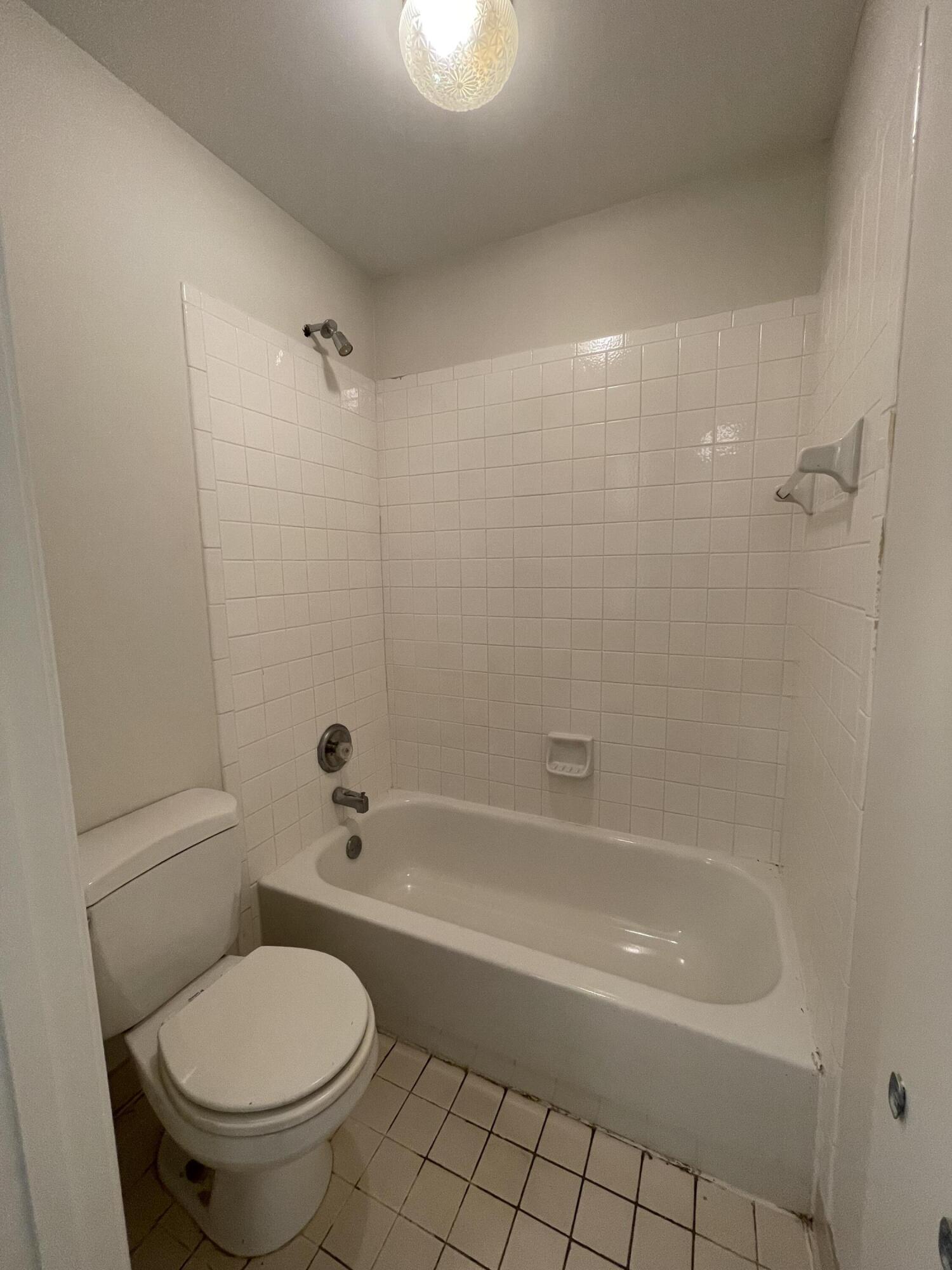 467 Erlanger Road, 1-5; 7-14 Property Photo 37