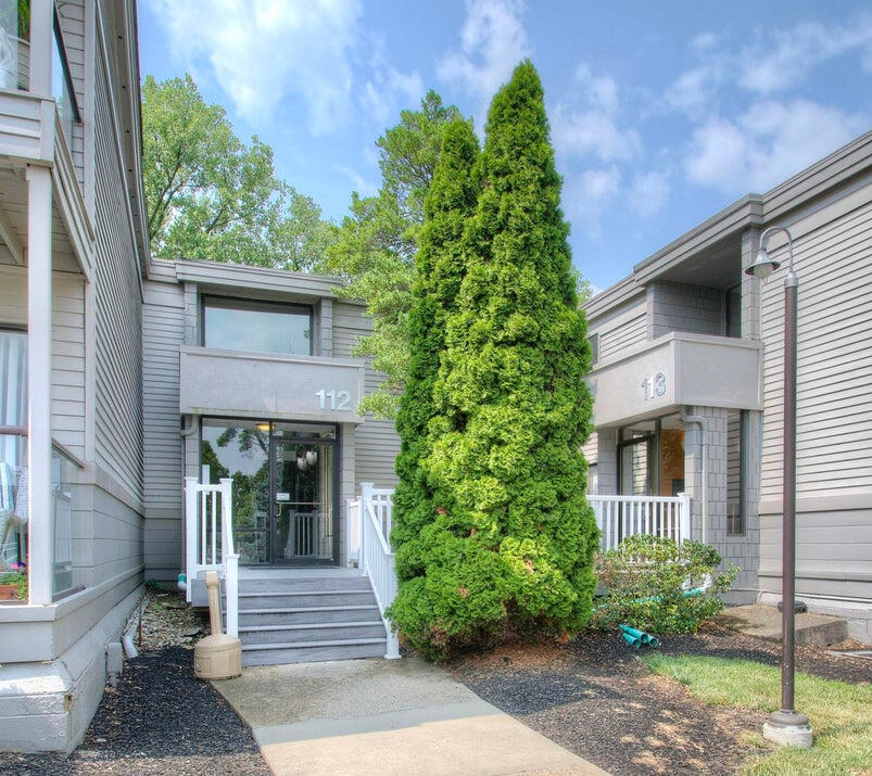 112 Winding Way, E Property Photo 1