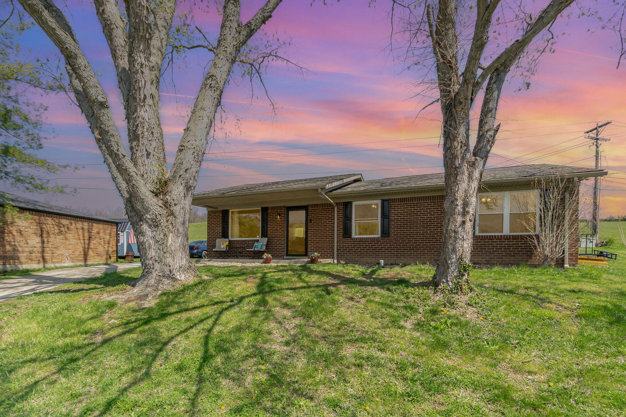 41008 Real Estate Listings Main Image