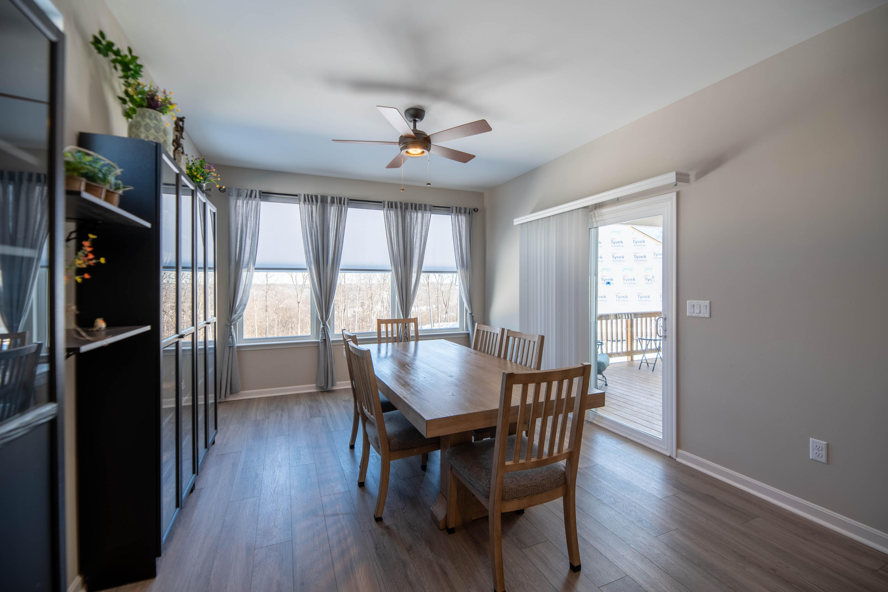 3852 Sherbourne Drive Property Photo 10