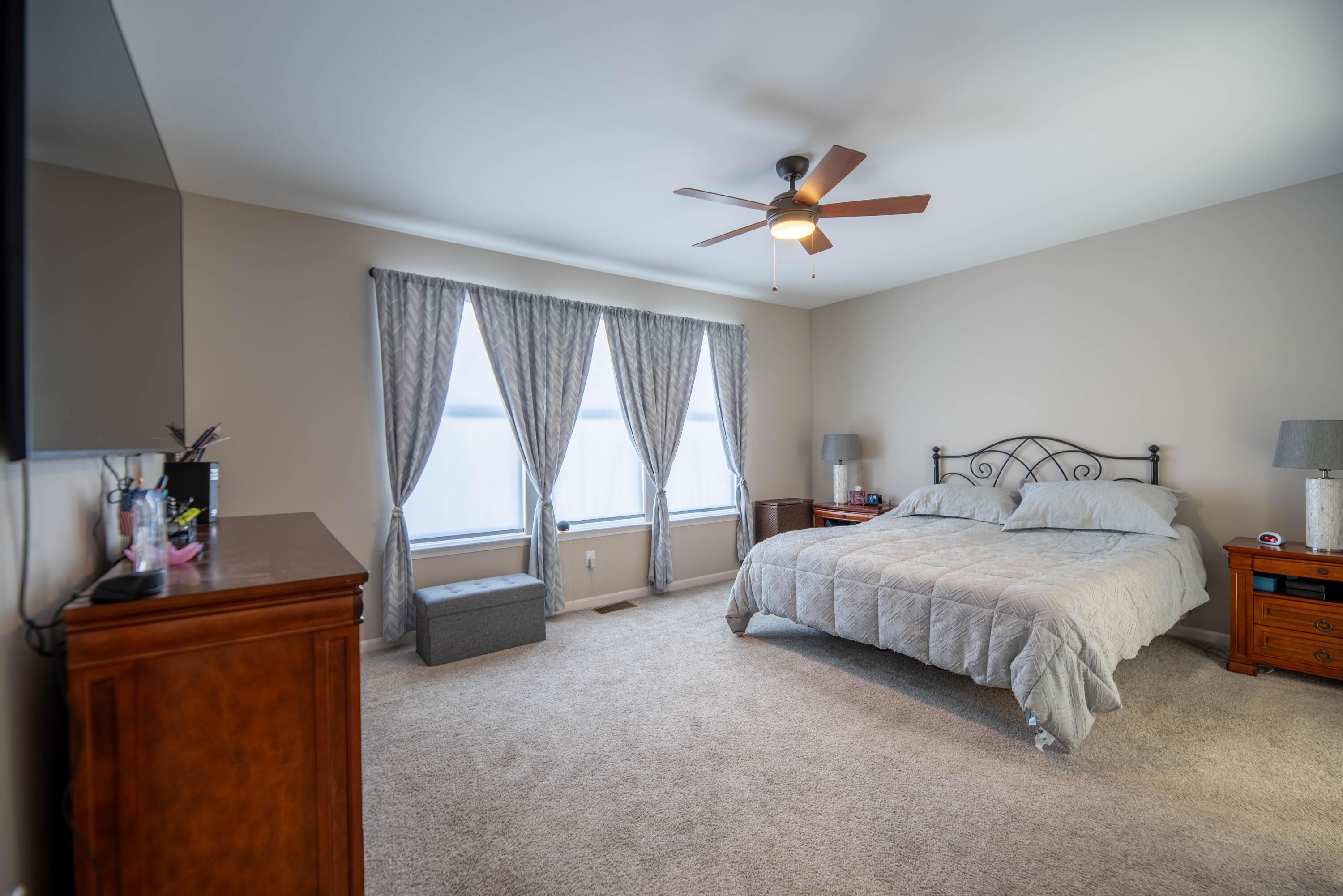 3852 Sherbourne Drive Property Photo 14