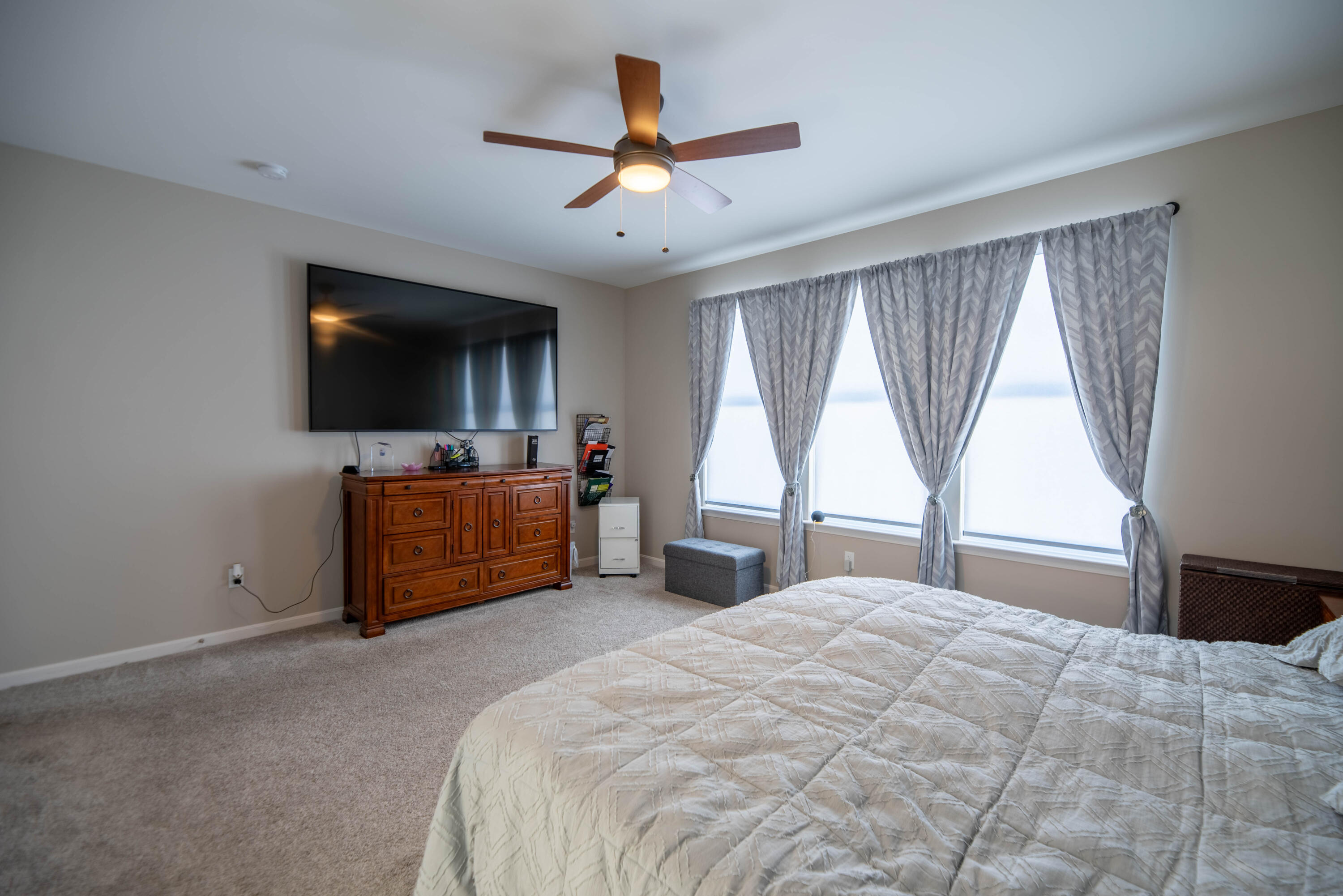 3852 Sherbourne Drive Property Photo 17