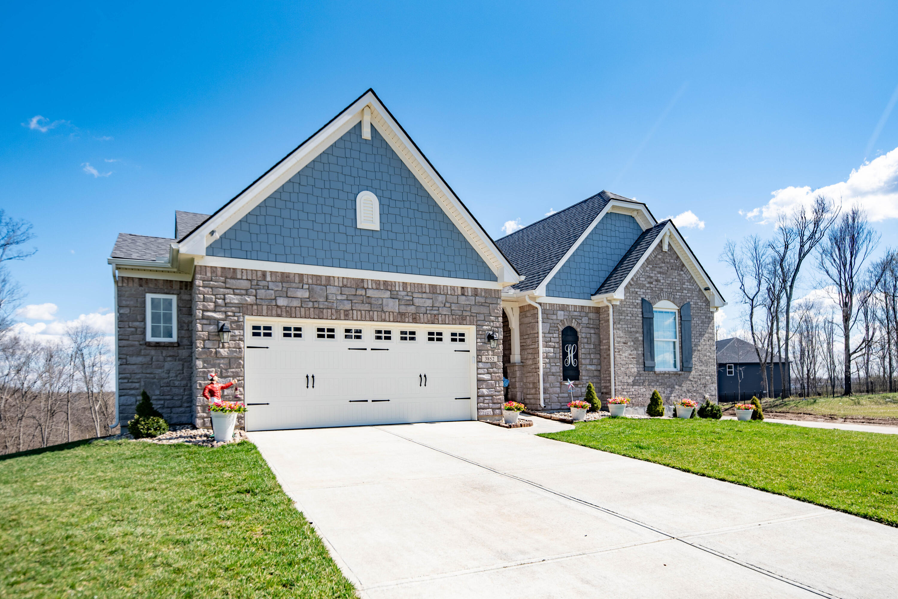 3852 Sherbourne Drive Property Photo 43