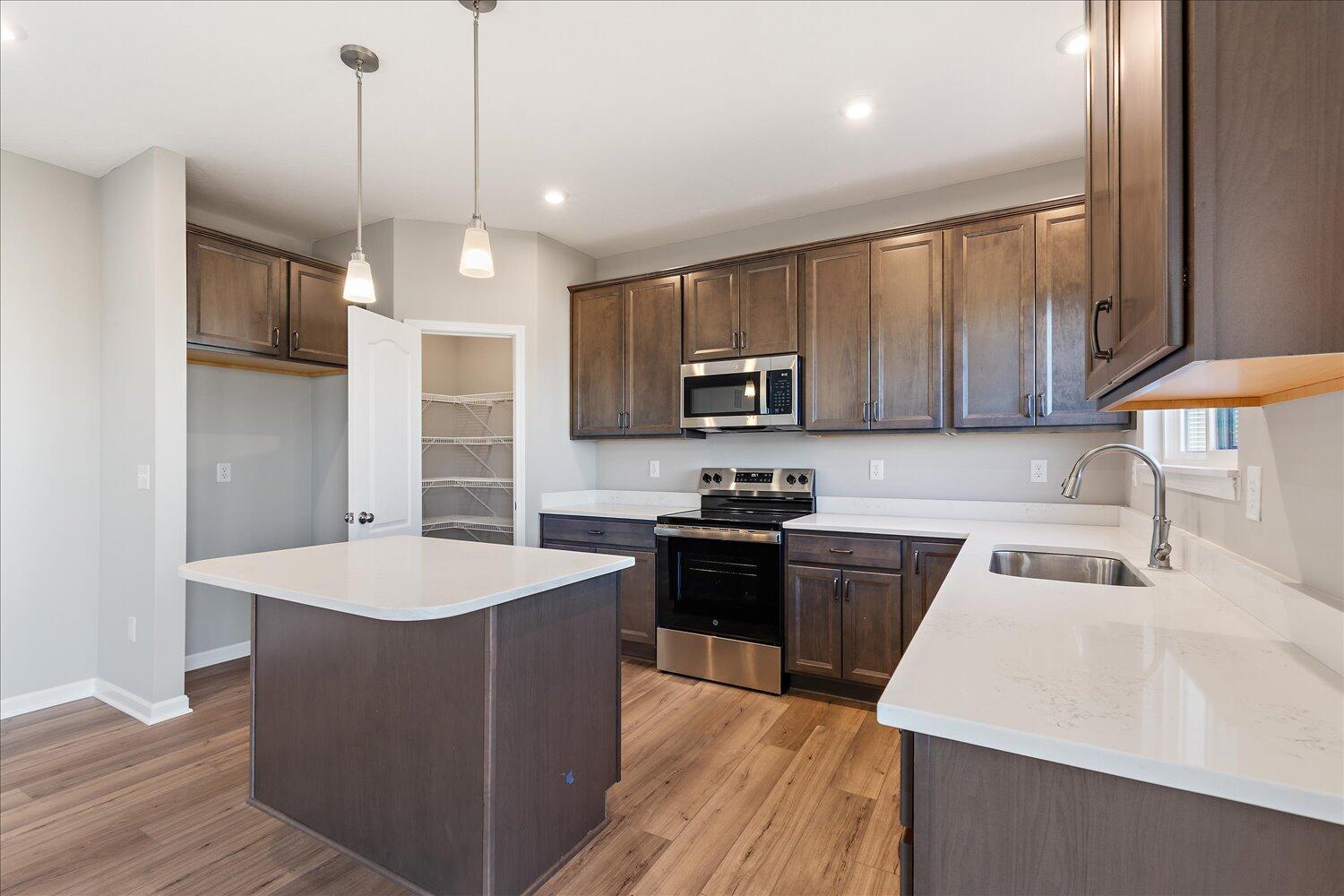 1368 Independence Road Property Photo 4
