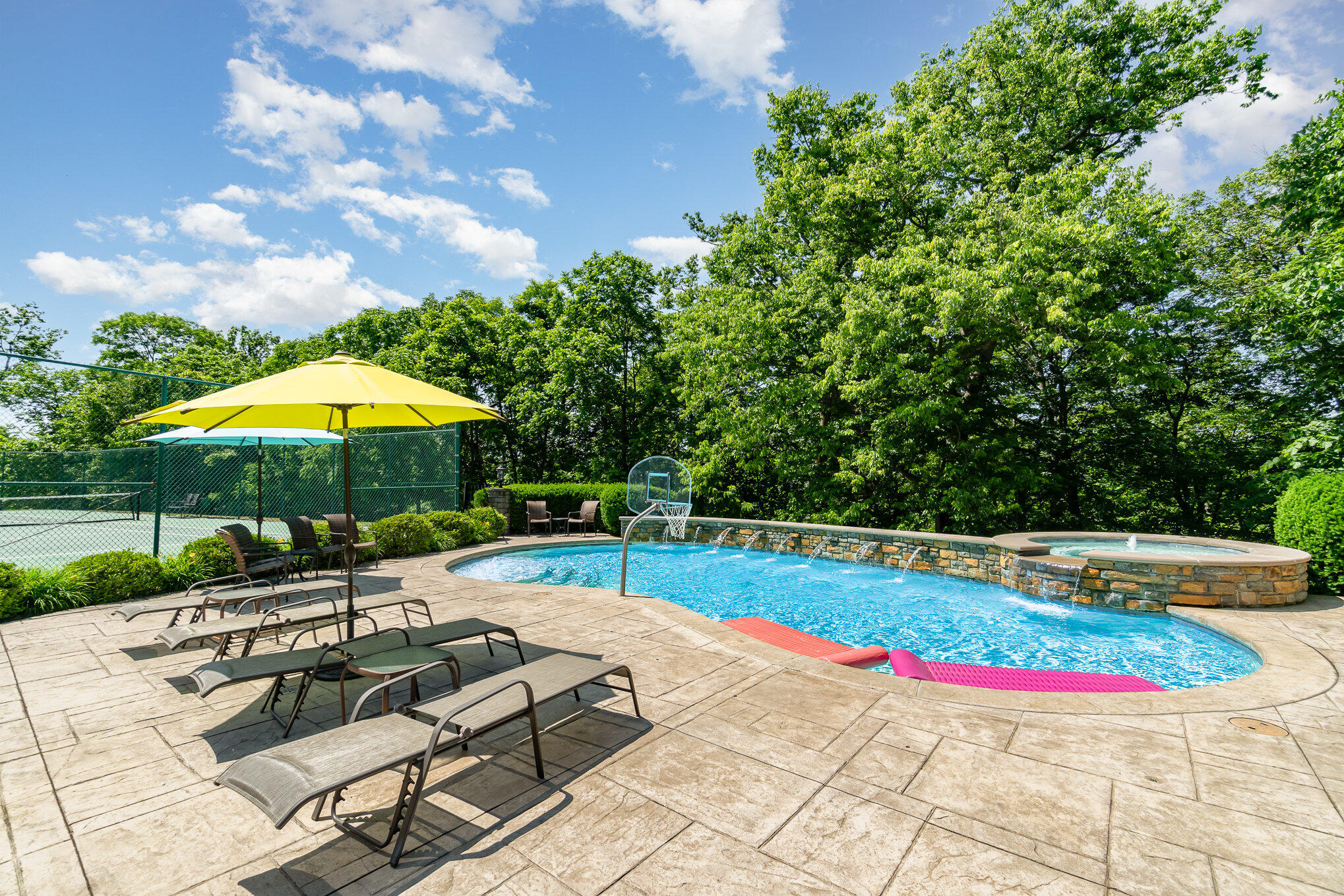 2090 Edenderry Drive Property Photo 47