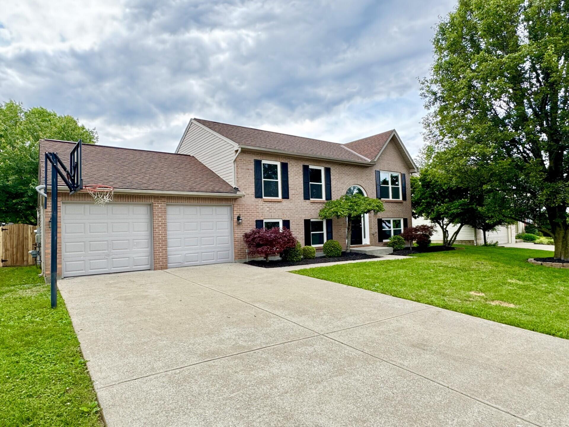 1039 Meadowbrook Court Property Photo 1