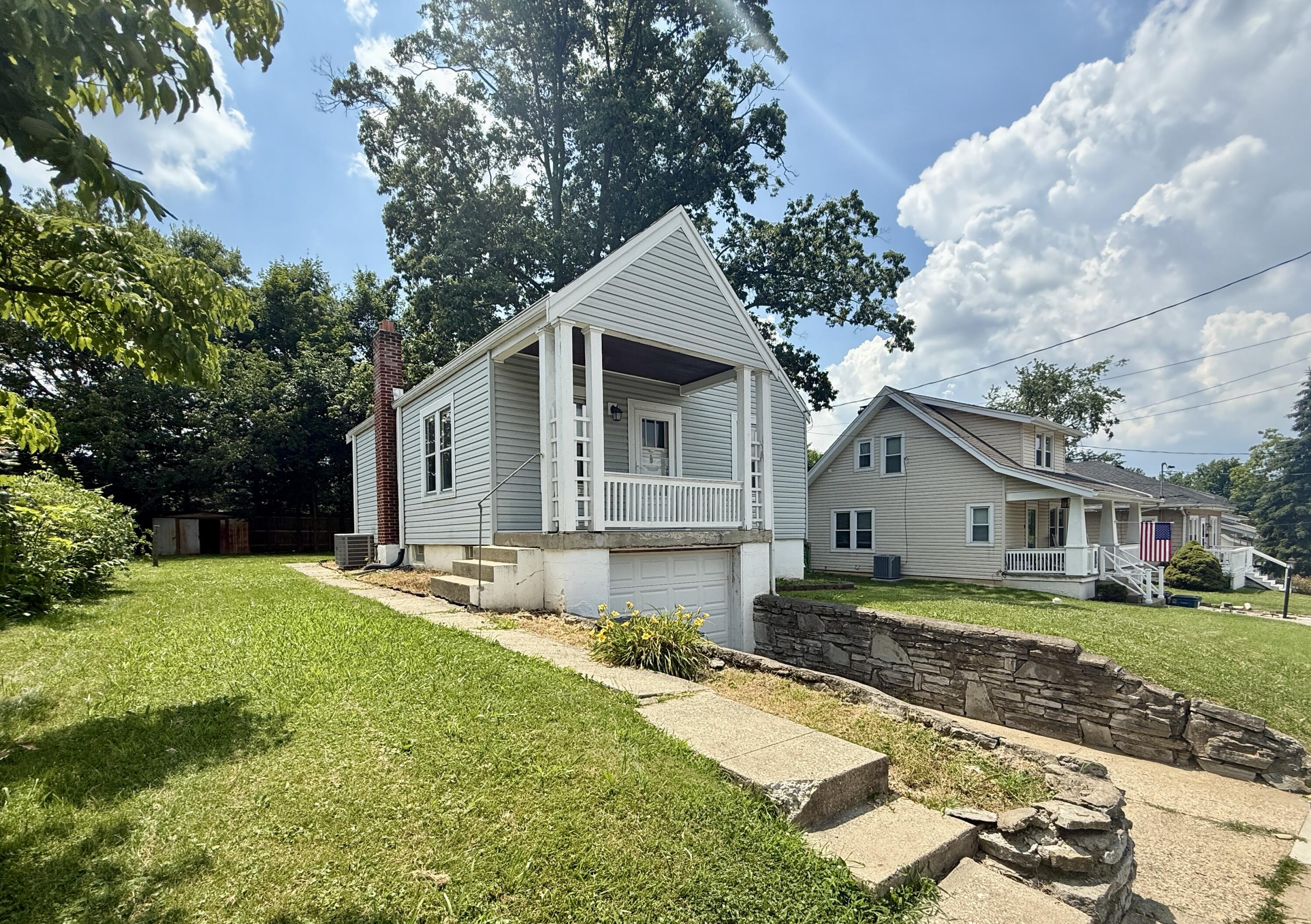 105 Sunset Avenue Property Photo 1