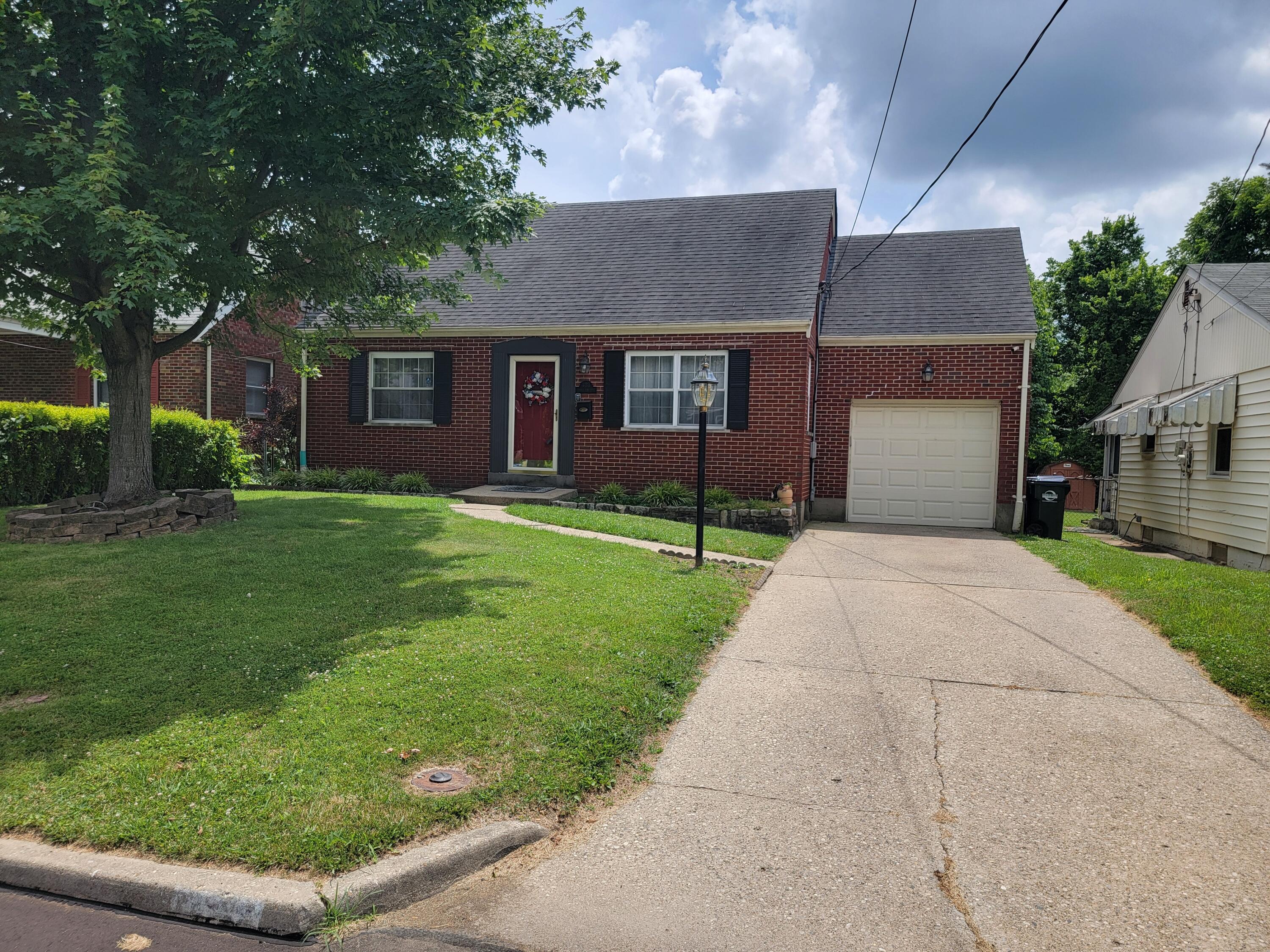 323 Hallam Avenue Property Photo 1