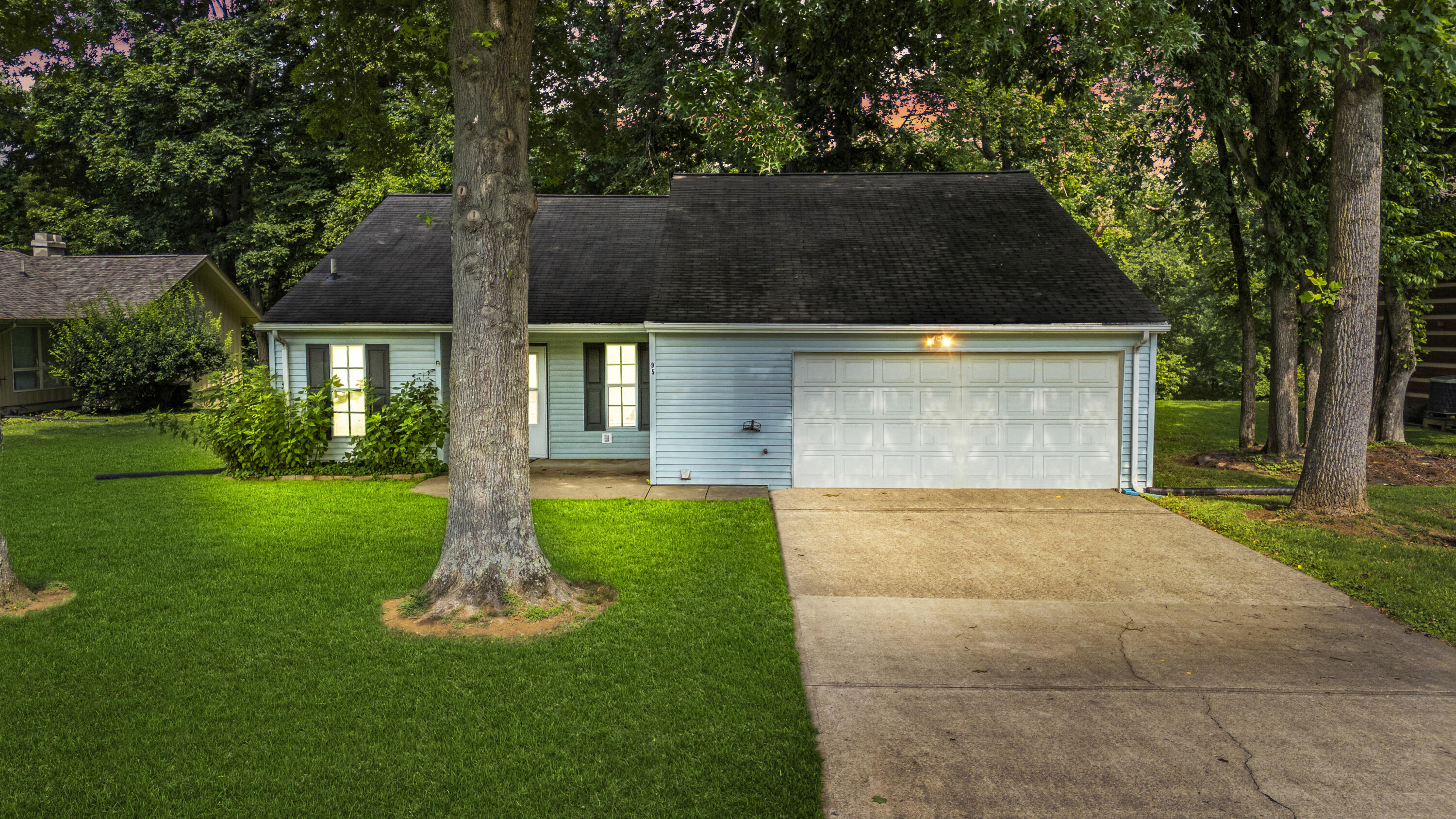 95 Springport Drive Property Photo 1
