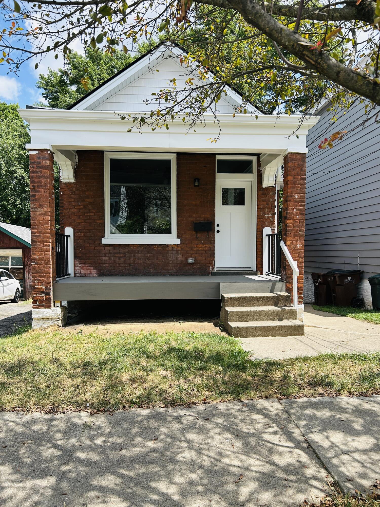 1702 Jefferson Avenue Property Photo 1