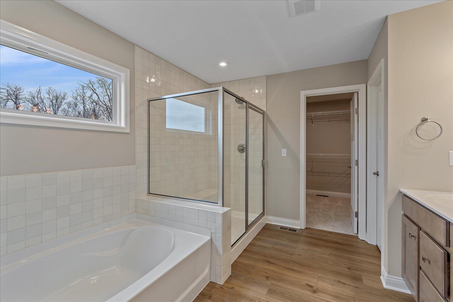 2442 Lillywood Way Property Photo 23