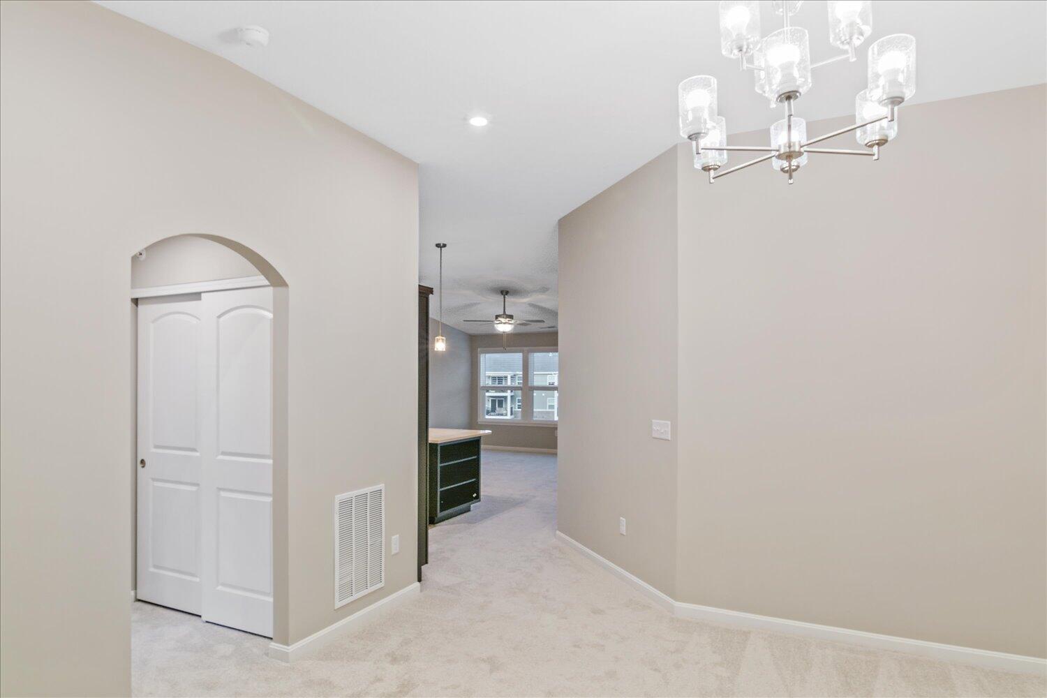 556 Foxhill Drive, 12-303 Property Photo 12