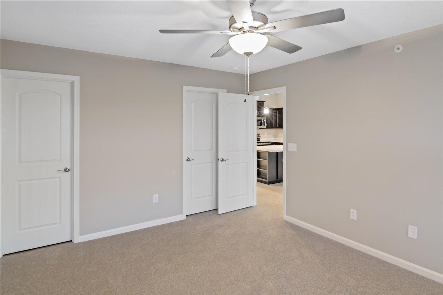 556 Foxhill Drive, 12-303 Property Photo 14