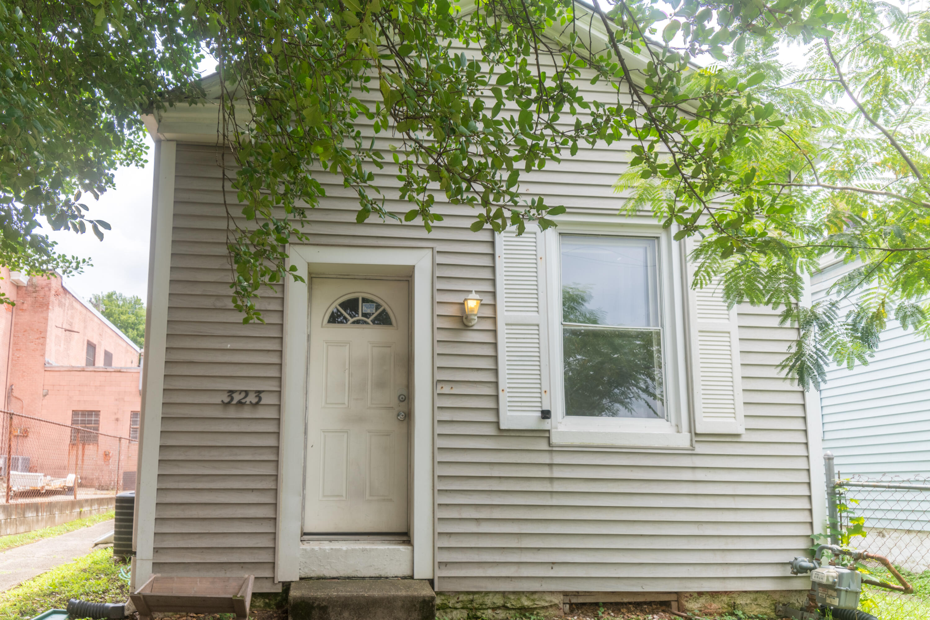 323 Linden Street Property Photo 1