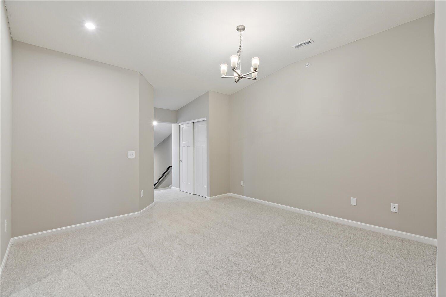 566 Foxhill Drive, 12-302 Property Photo 12