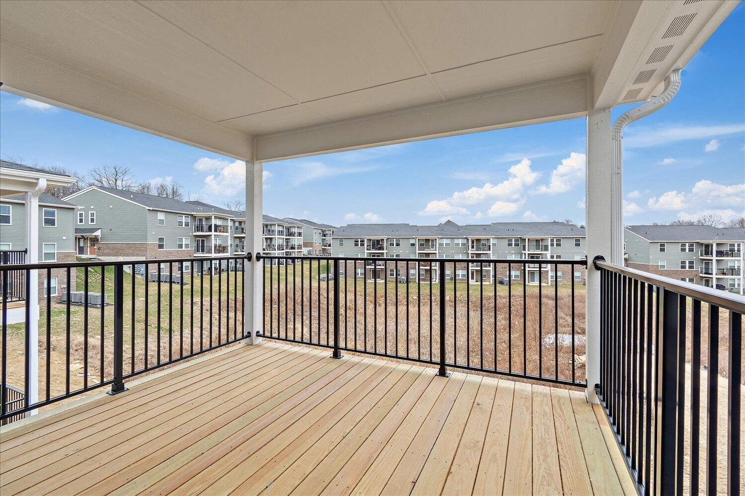 566 Foxhill Drive, 12-302 Property Photo 23