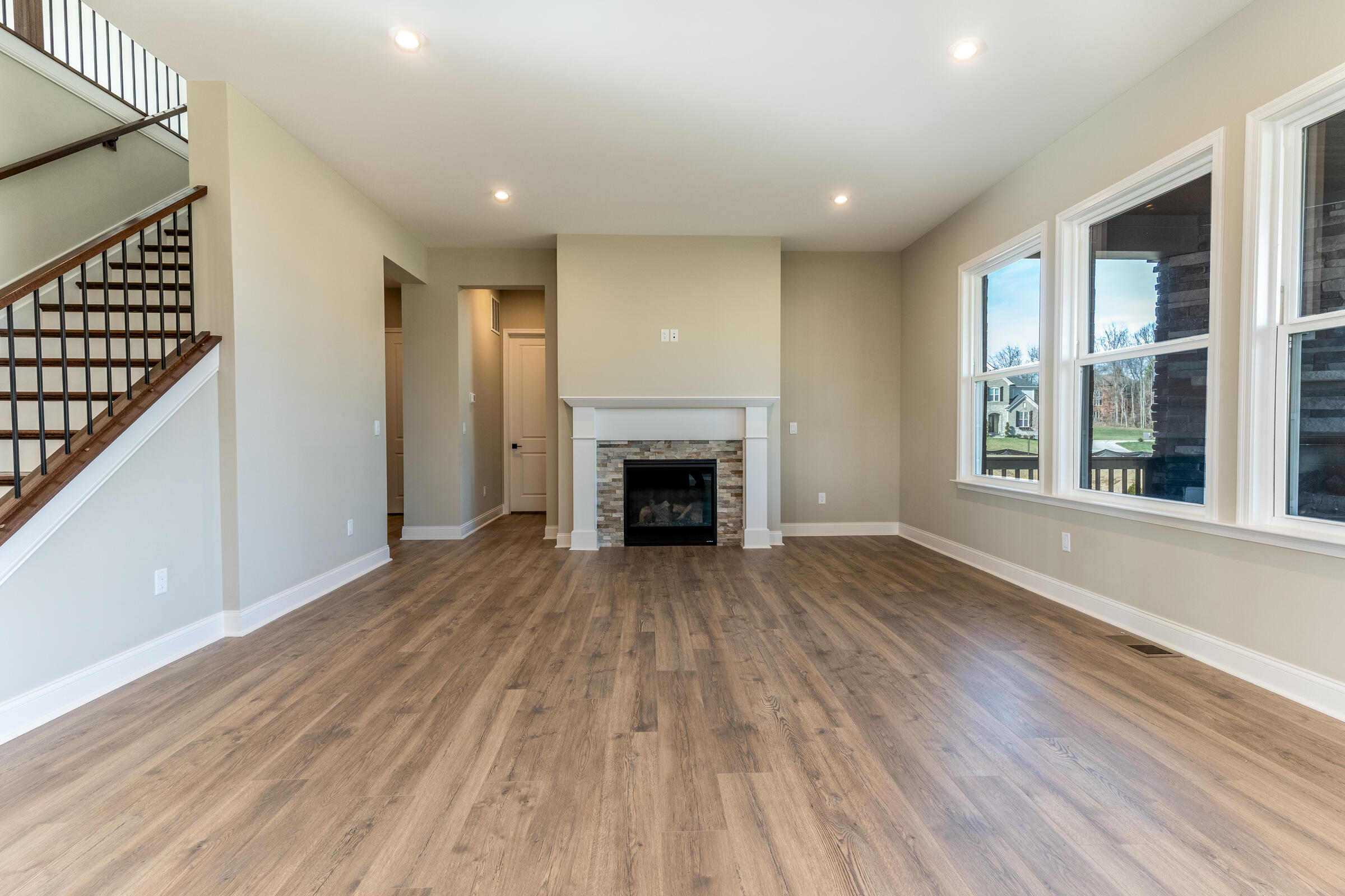 738 Man O'war Boulevard Property Photo 13