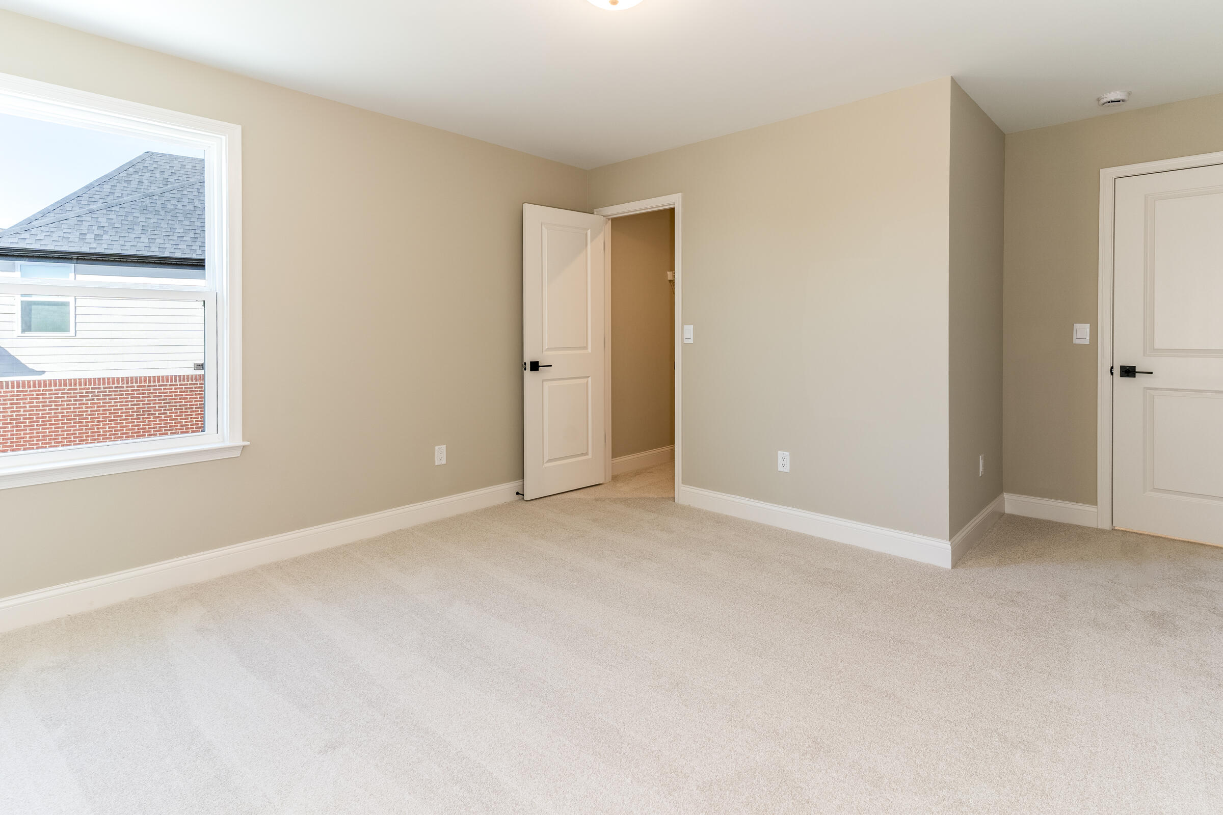 738 Man O'war Boulevard Property Photo 27