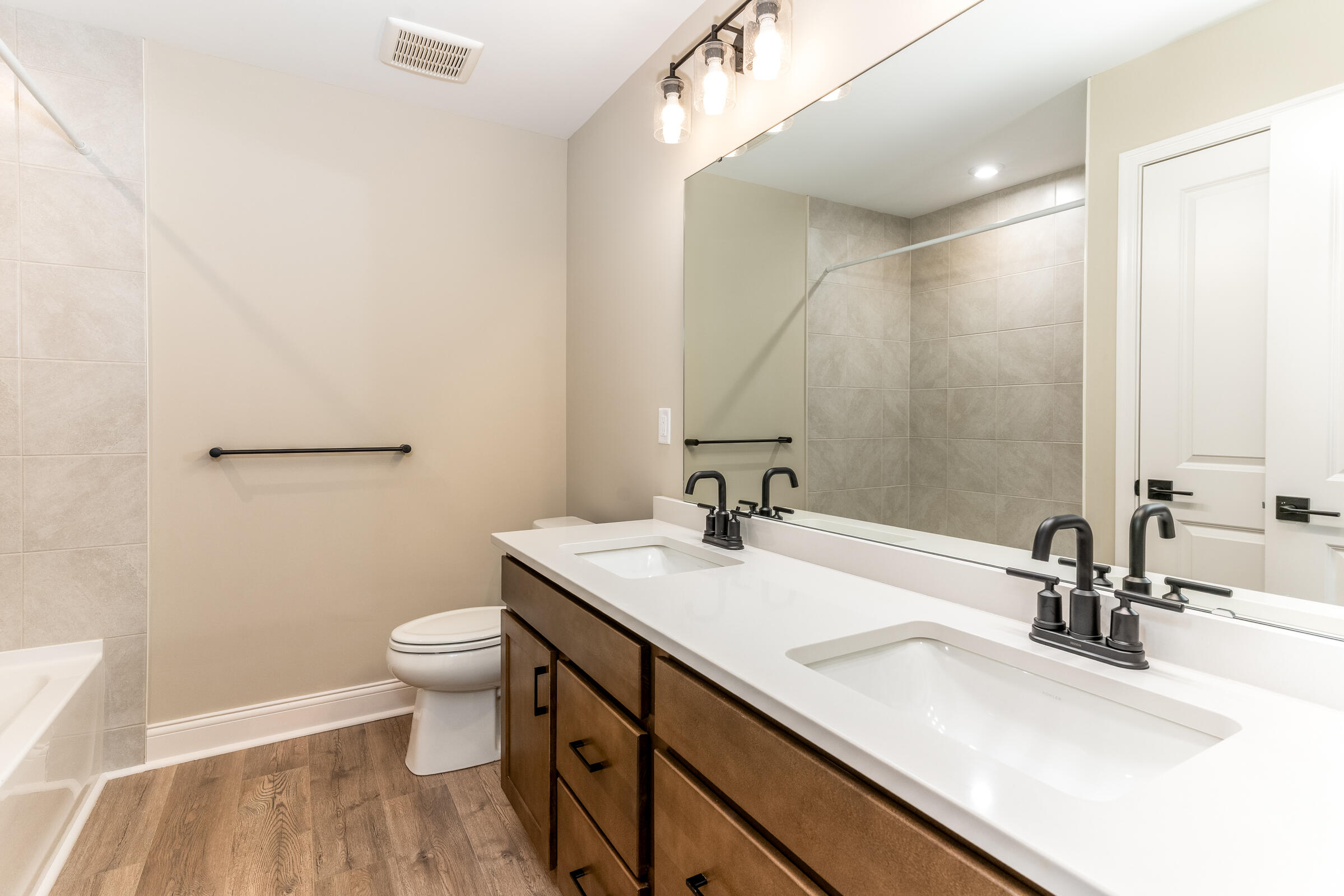 738 Man O'war Boulevard Property Photo 28