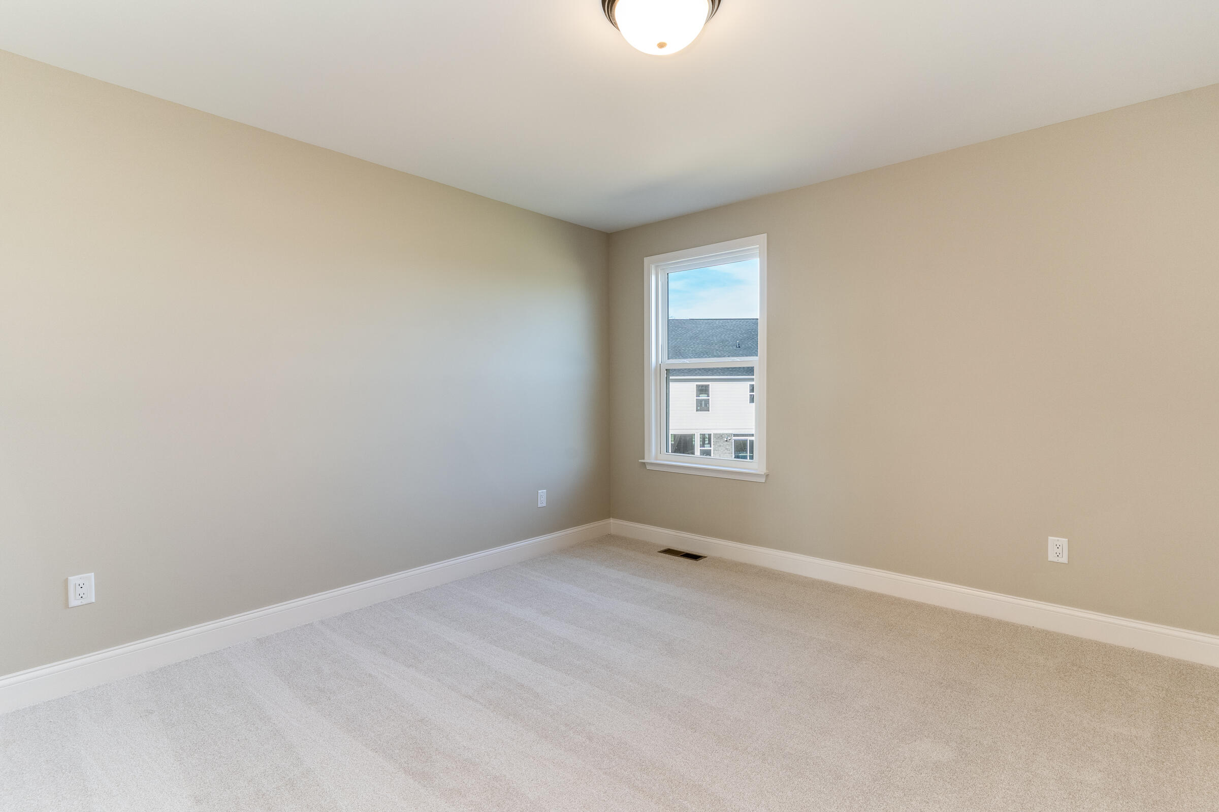 738 Man O'war Boulevard Property Photo 29