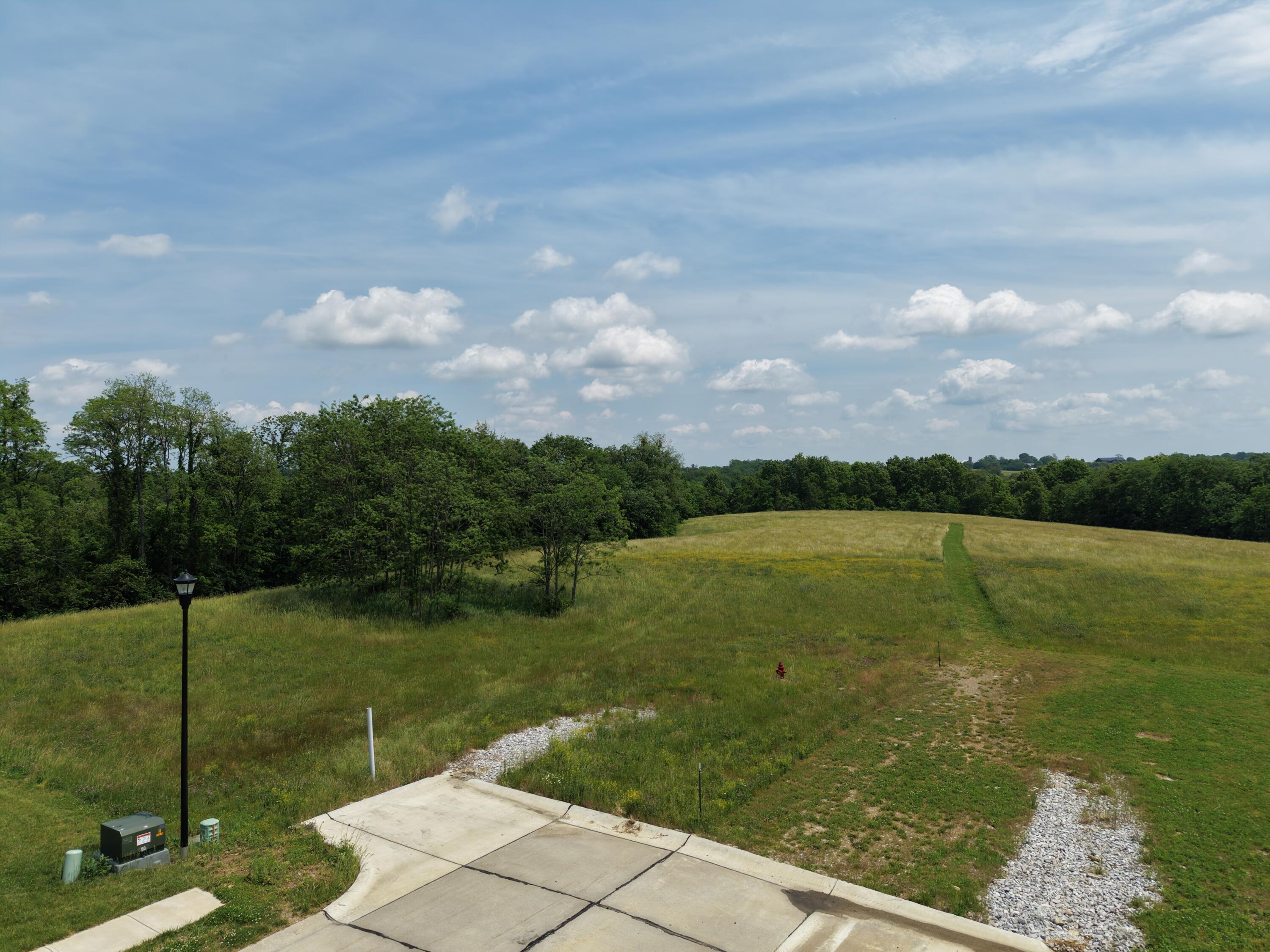 2559 Westborne Drive Property Photo 1