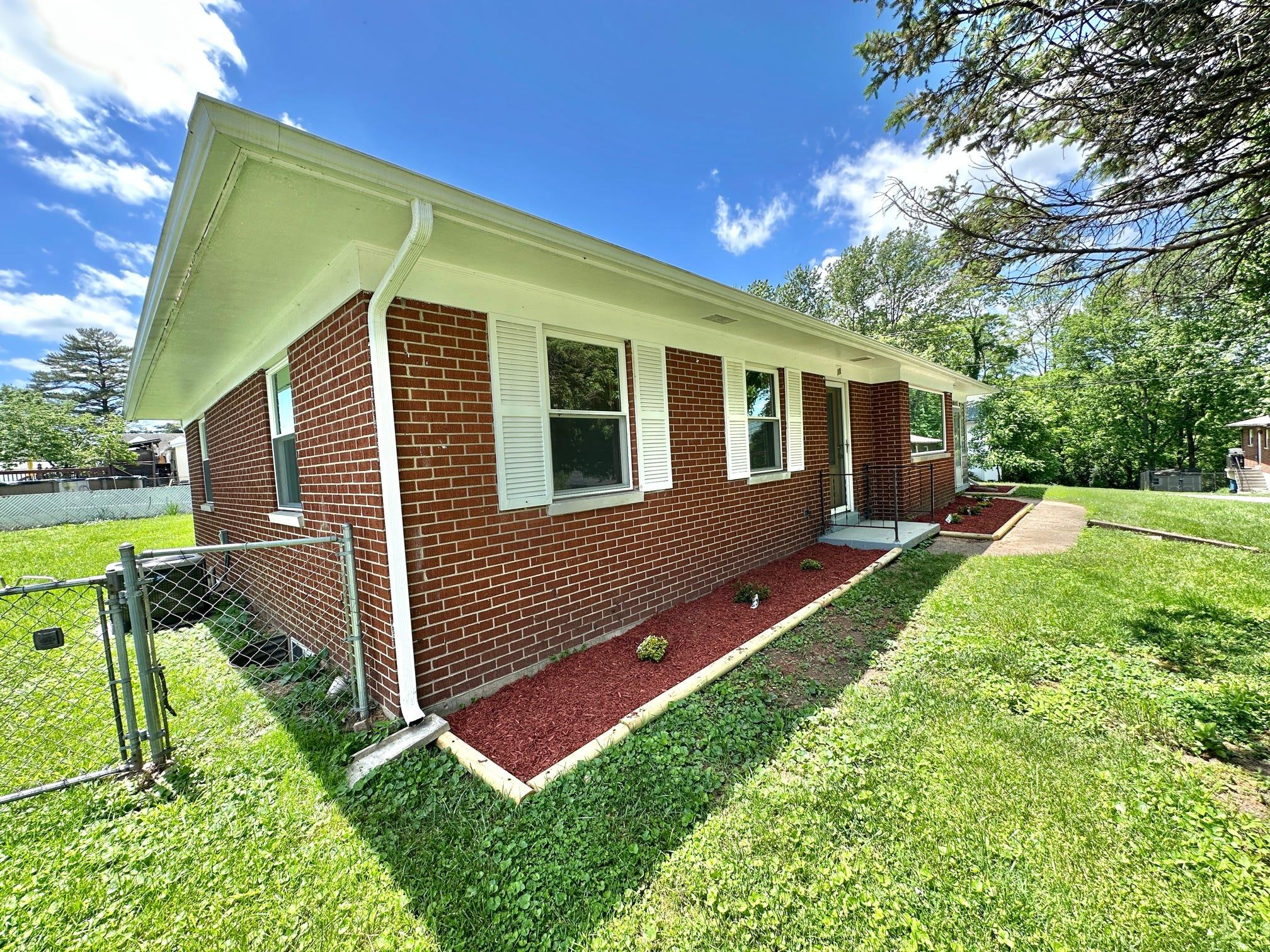 10 Kelly Avenue Property Photo 2