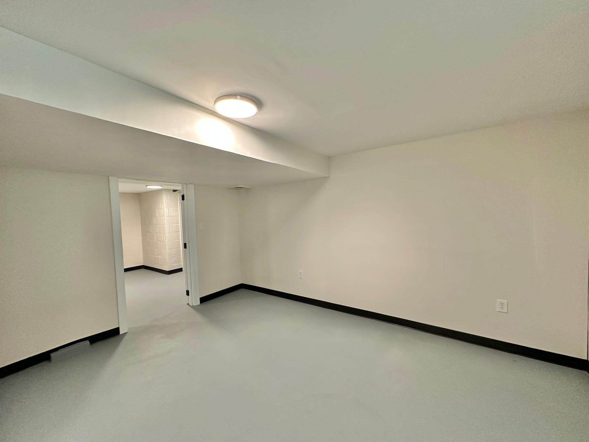 10 Kelly Avenue Property Photo 33