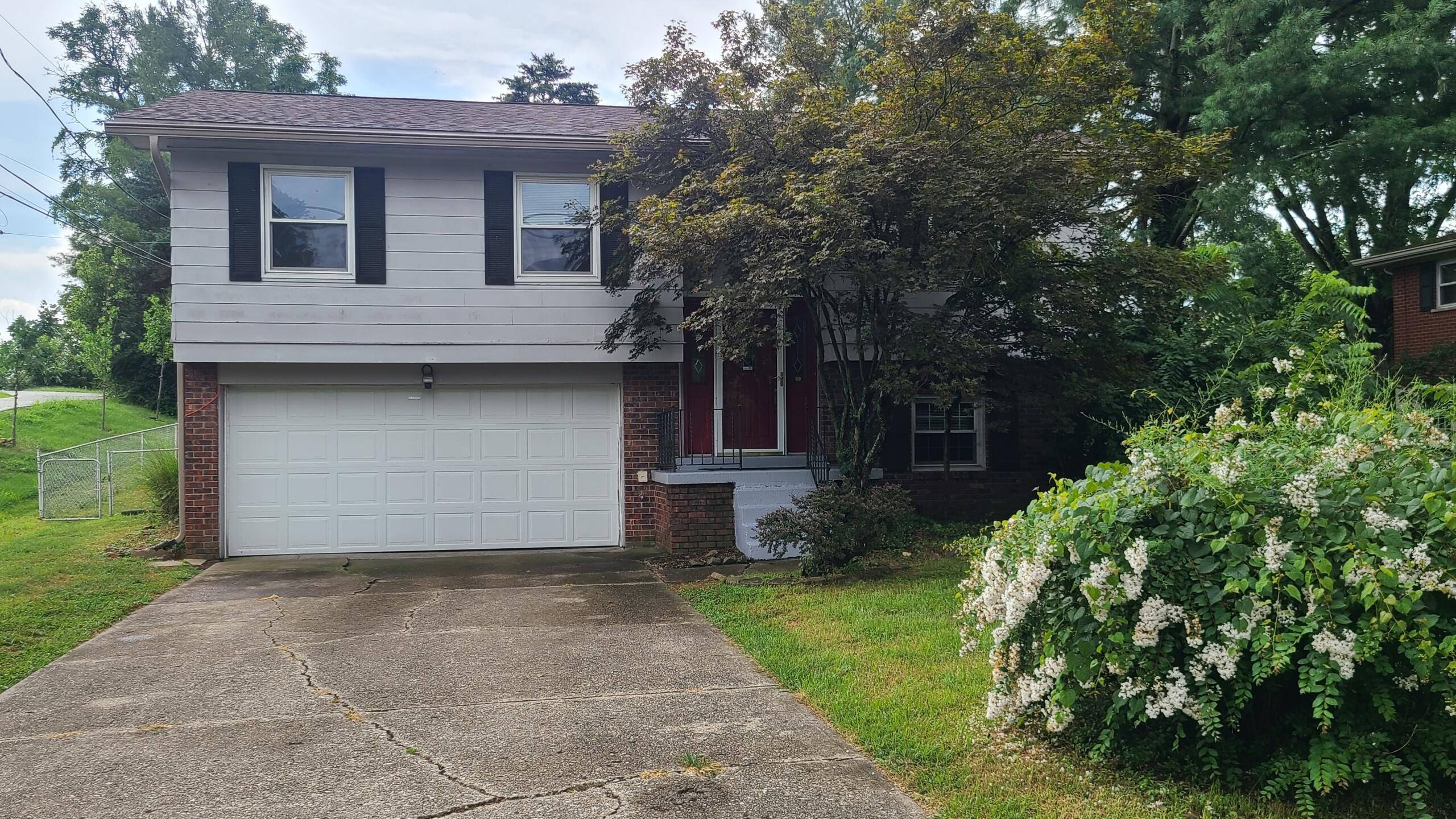 1409 Poplar Ridge Road Property Photo 1