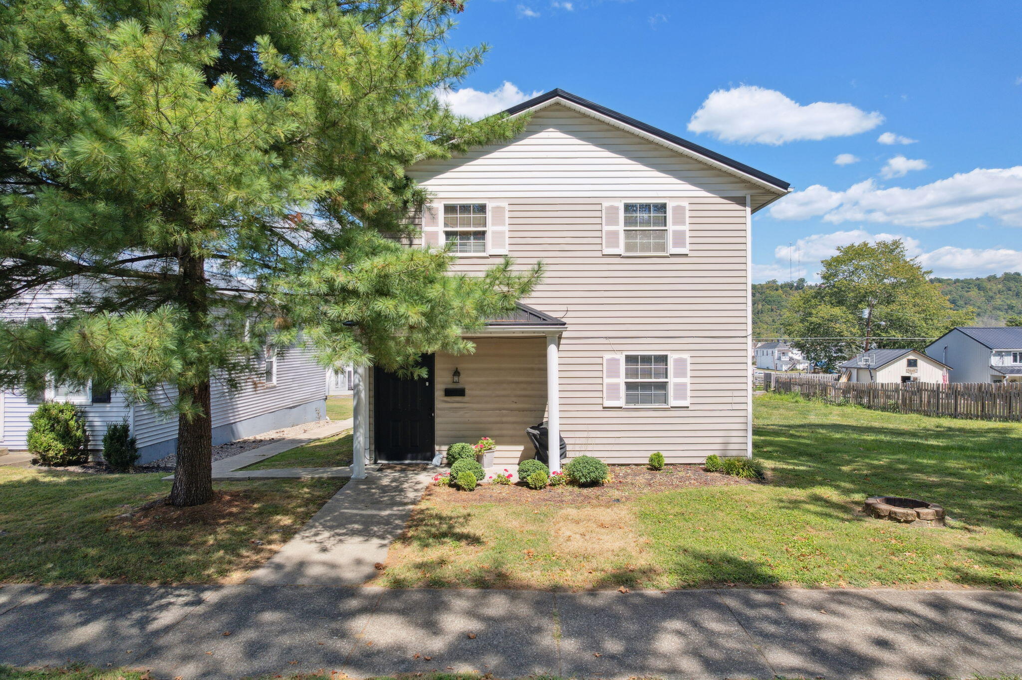 421 Forest Avenue Property Photo 1