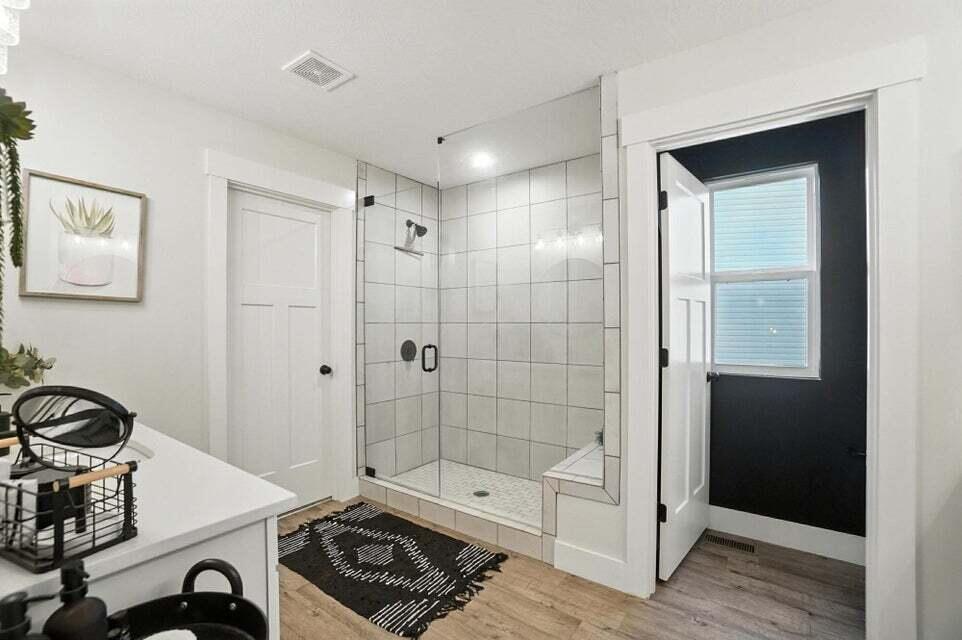 1427 Rosewynne Way Property Photo 26