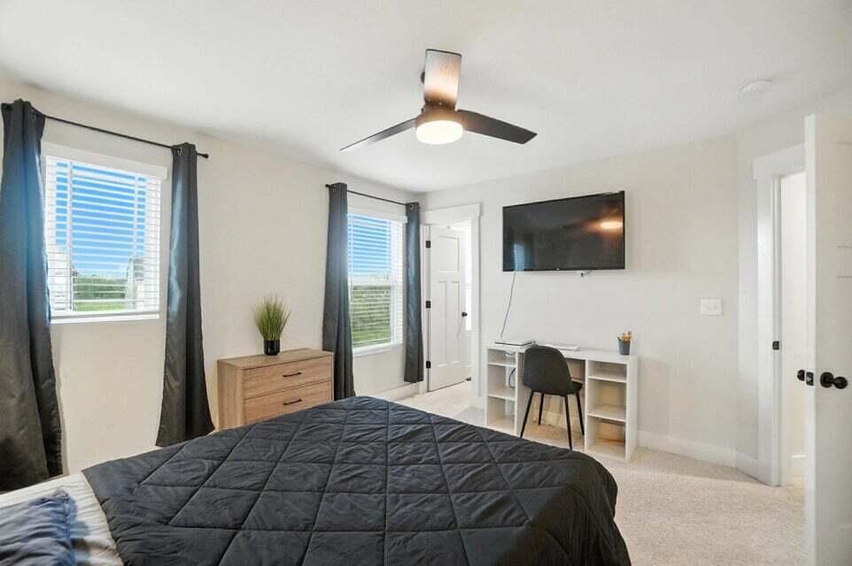 1427 Rosewynne Way Property Photo 31