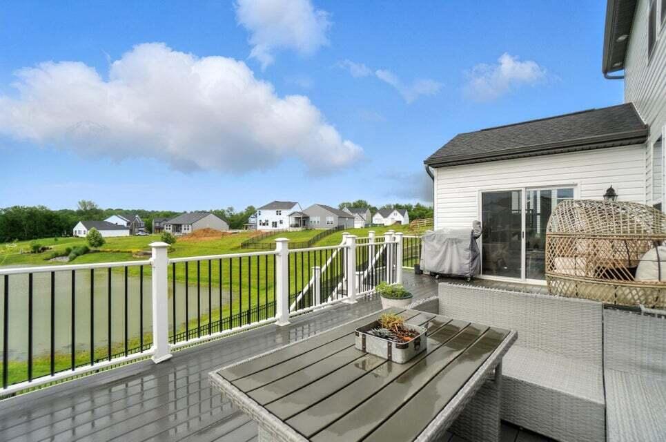 1427 Rosewynne Way Property Photo 47