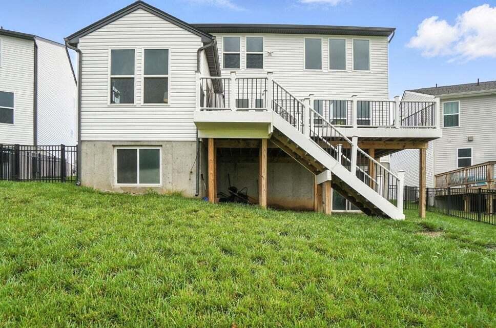 1427 Rosewynne Way Property Photo 48
