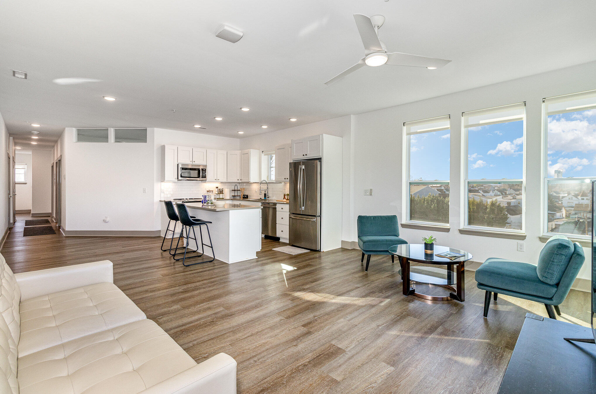 284 Manhattan Boulevard, 2 Property Photo 3