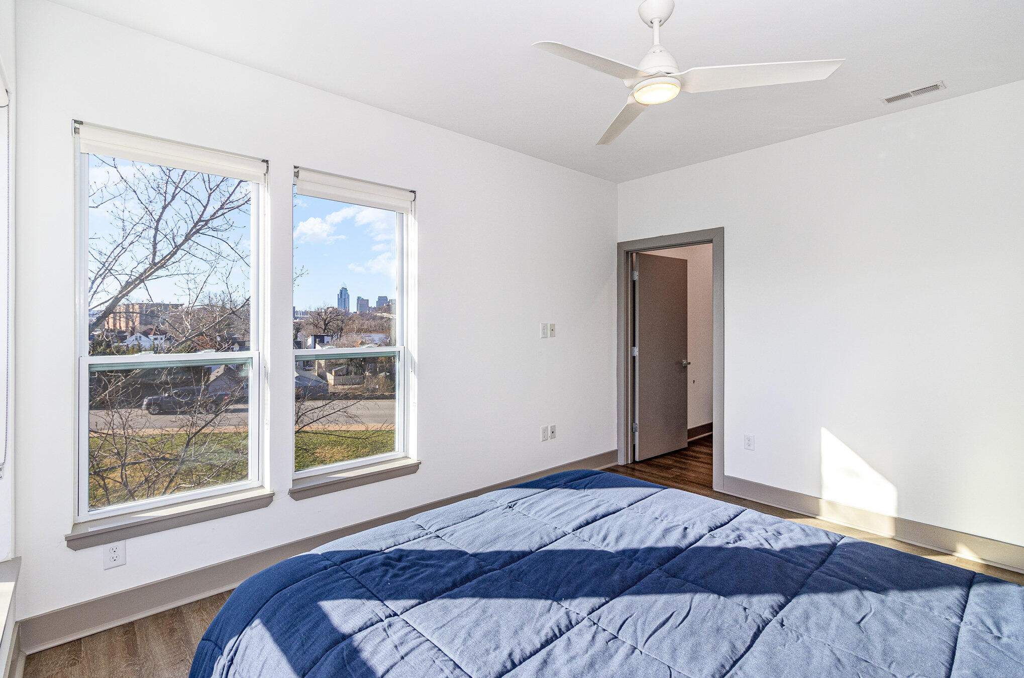 284 Manhattan Boulevard, 2 Property Photo 15