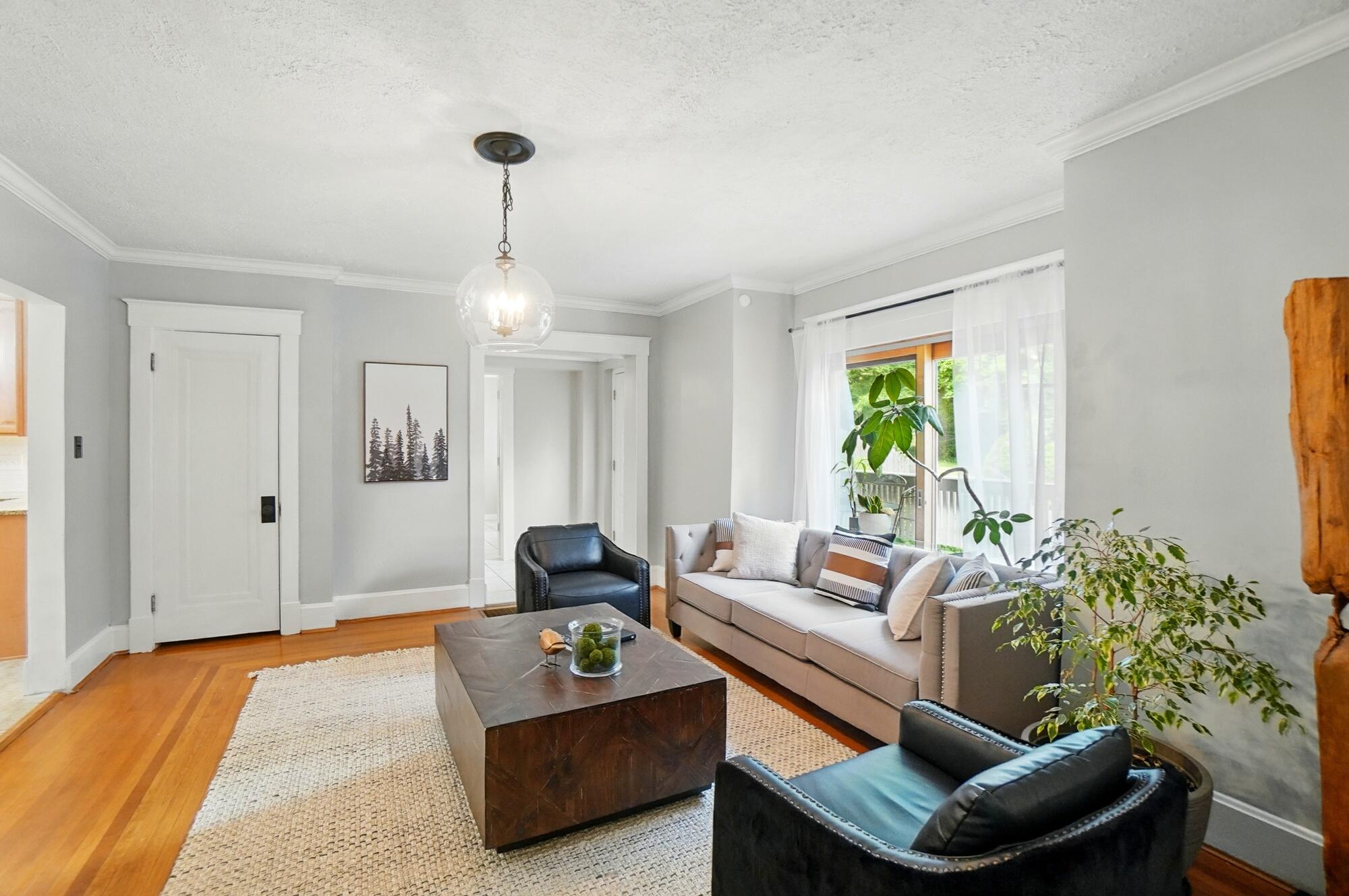1126 Audubon Road Property Photo 4