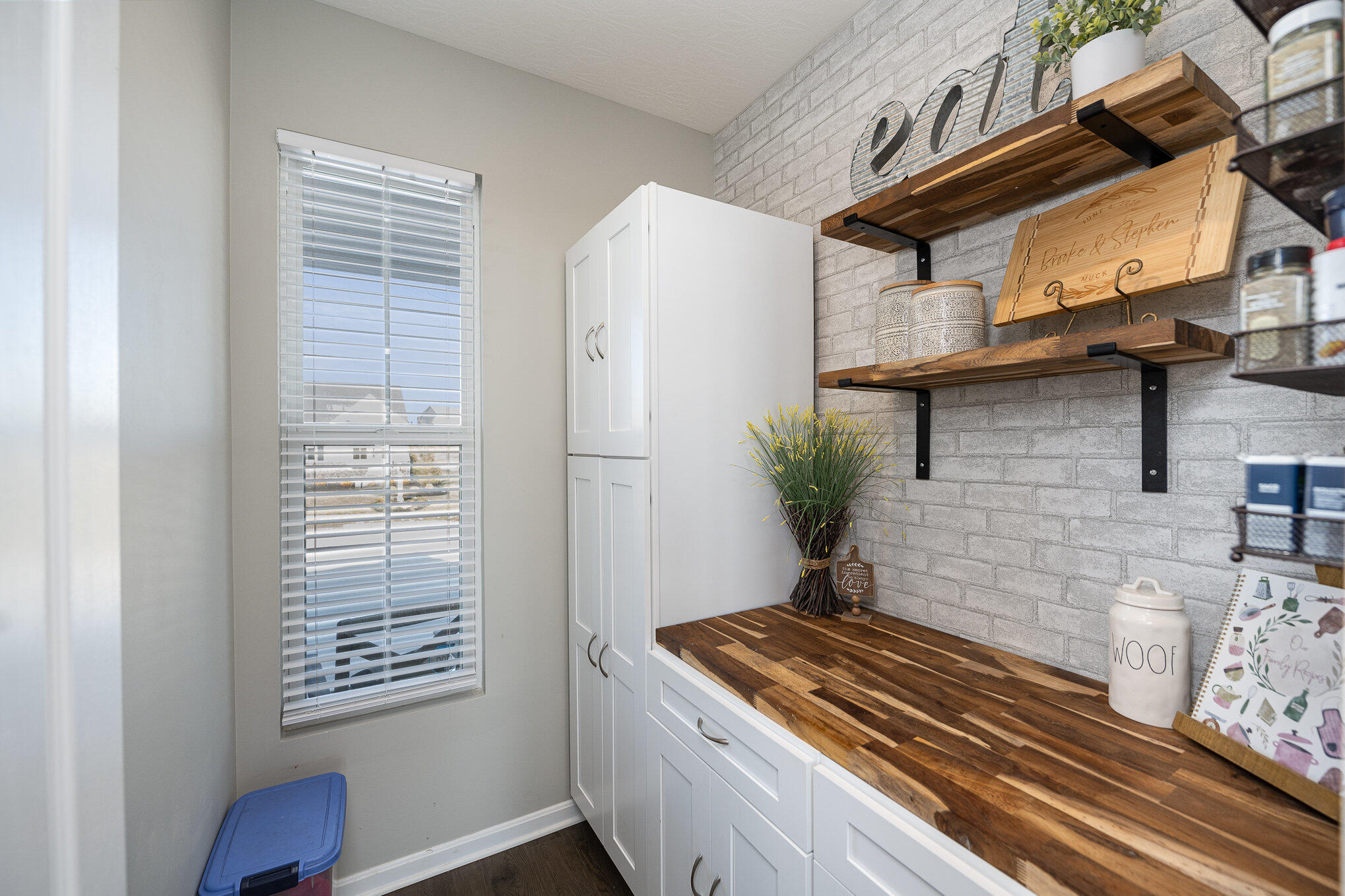 3800 Circollo Drive Property Photo 10