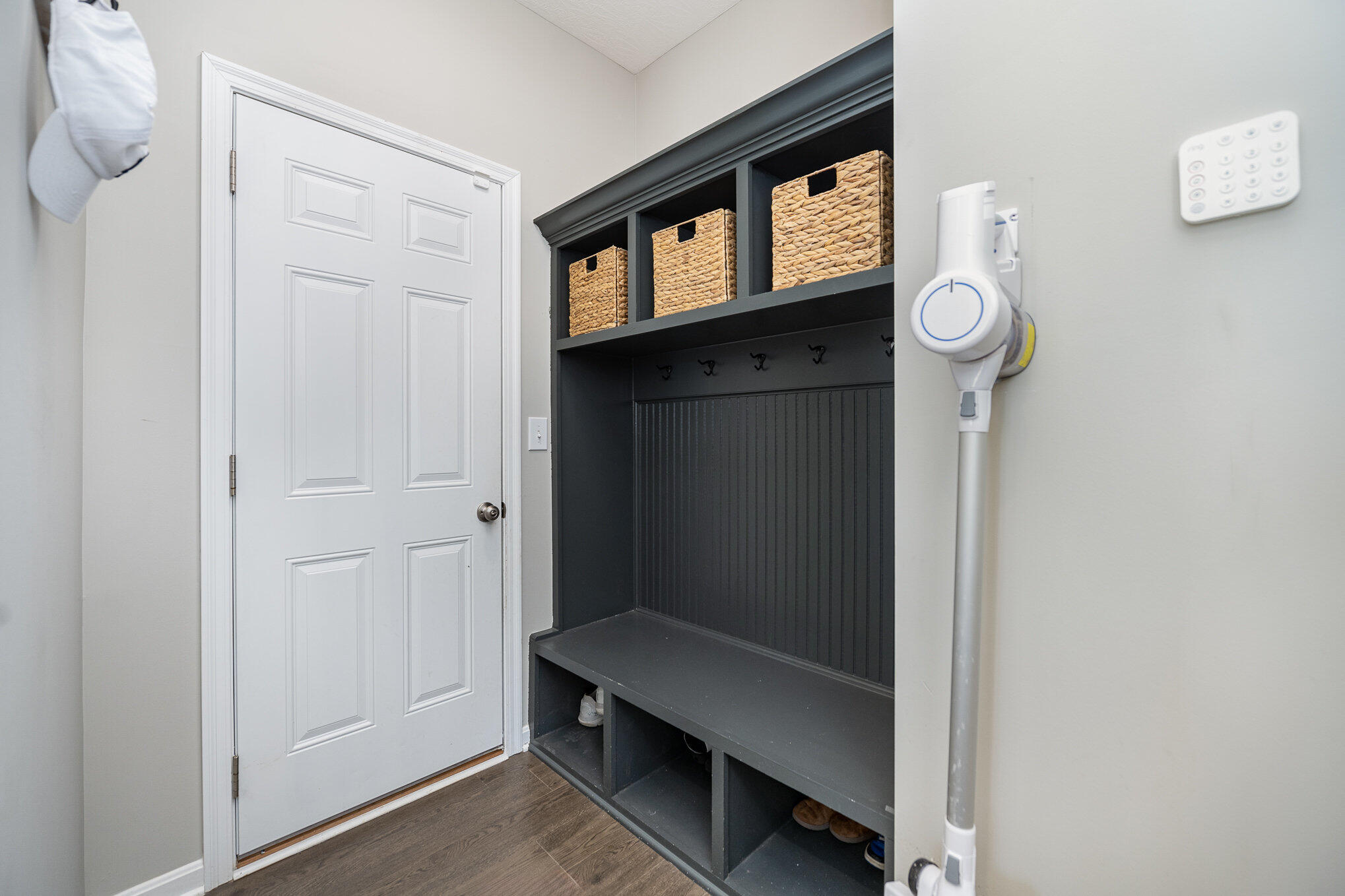 3800 Circollo Drive Property Photo 11