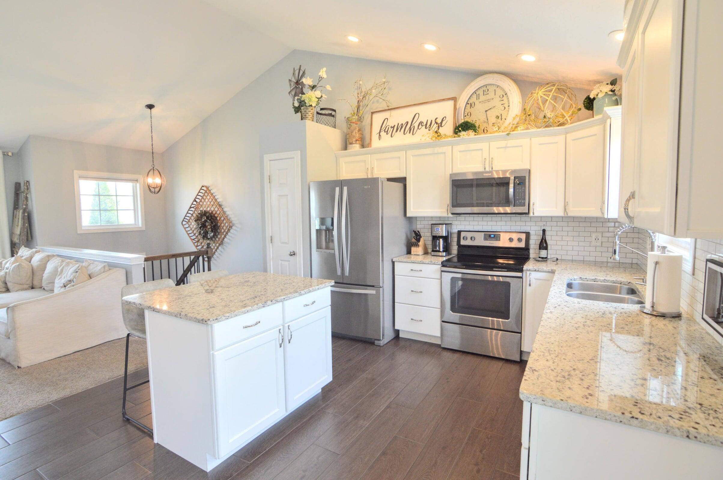 226 Veneto Drive Property Photo 3