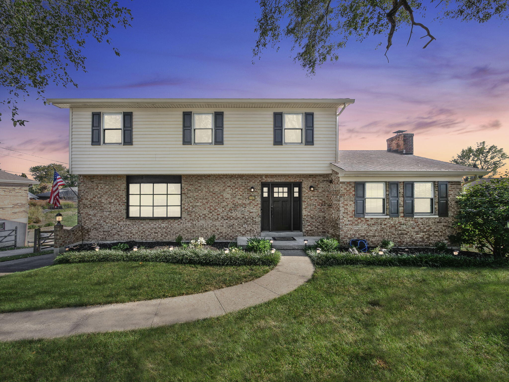 8856 Boone Valley Drive Property Photo 1